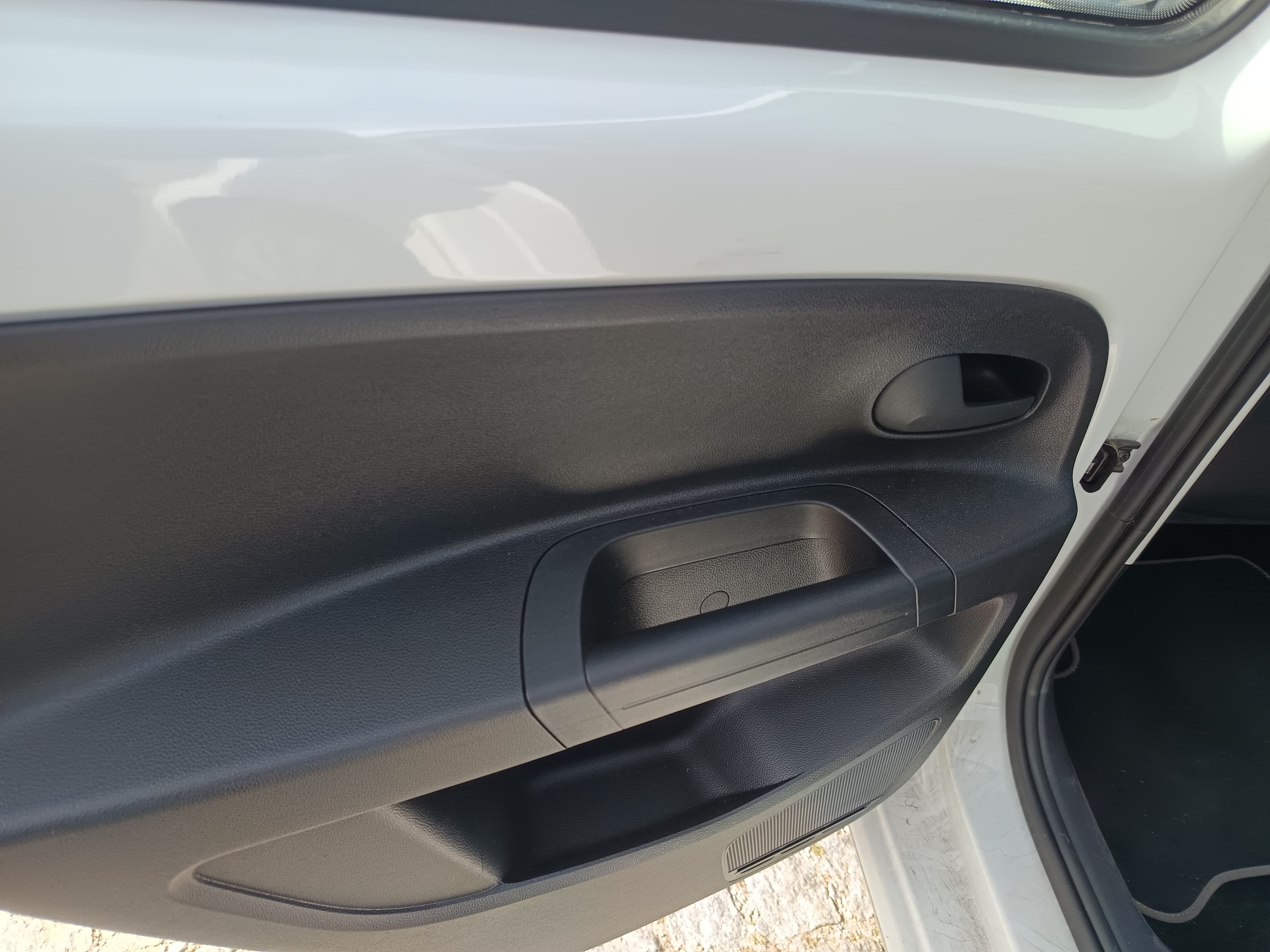 Volkswagen e-UP · Ano 2020 — imagen 28