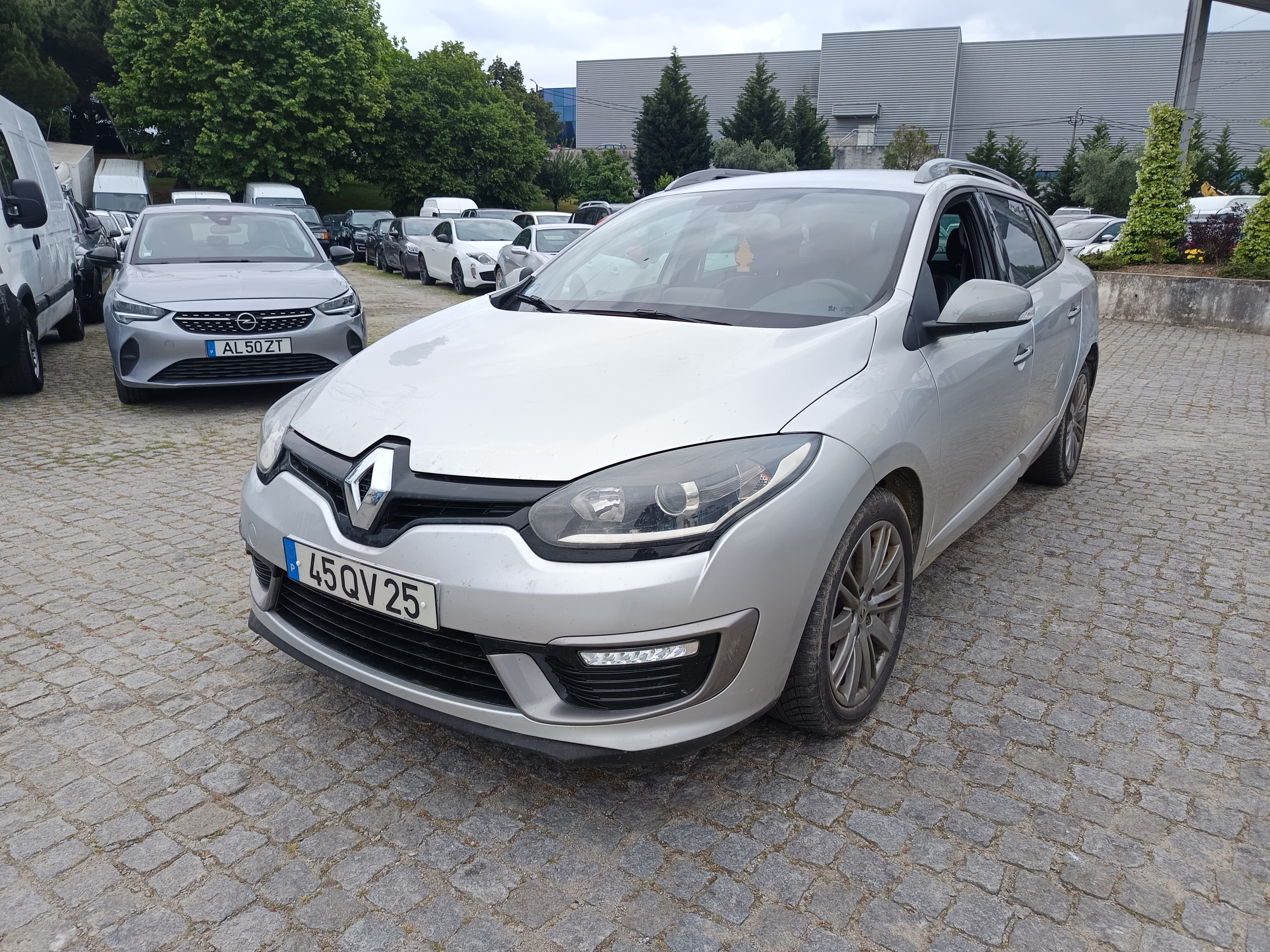 Renault Mégane · Year 2016 — image 1