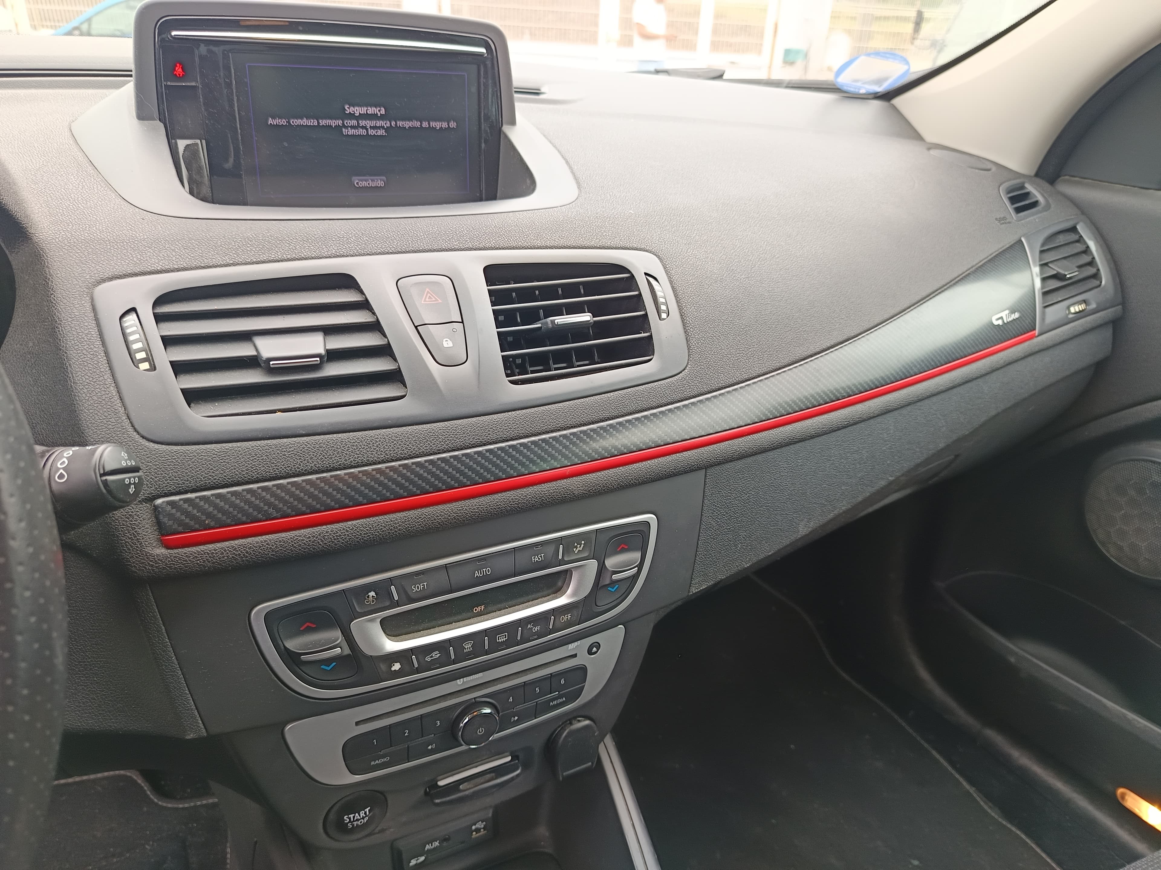 Renault Mégane · Year 2016 — image 34