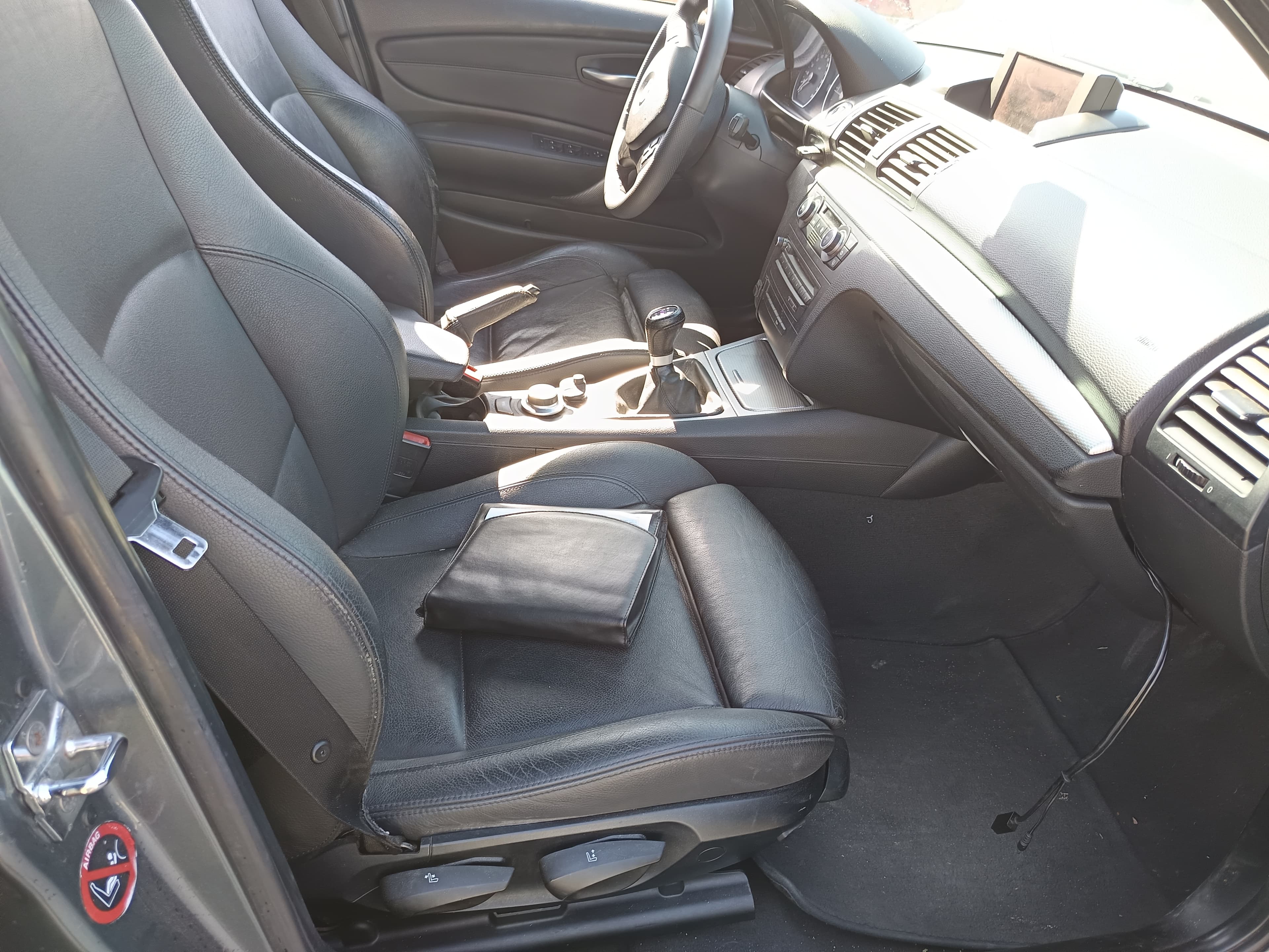 BMW 118 d · Ano 2008 — image 25
