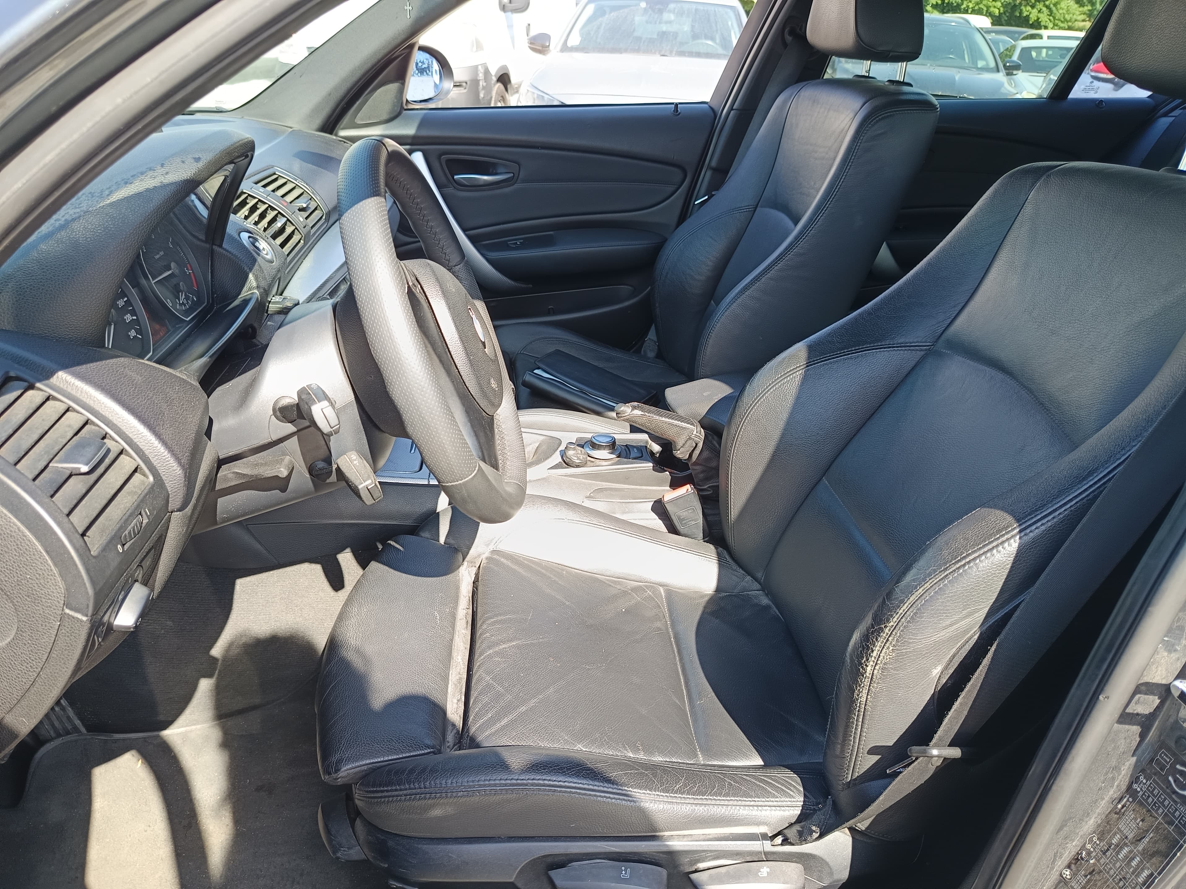 BMW 118 d · Ano 2008 — image 31
