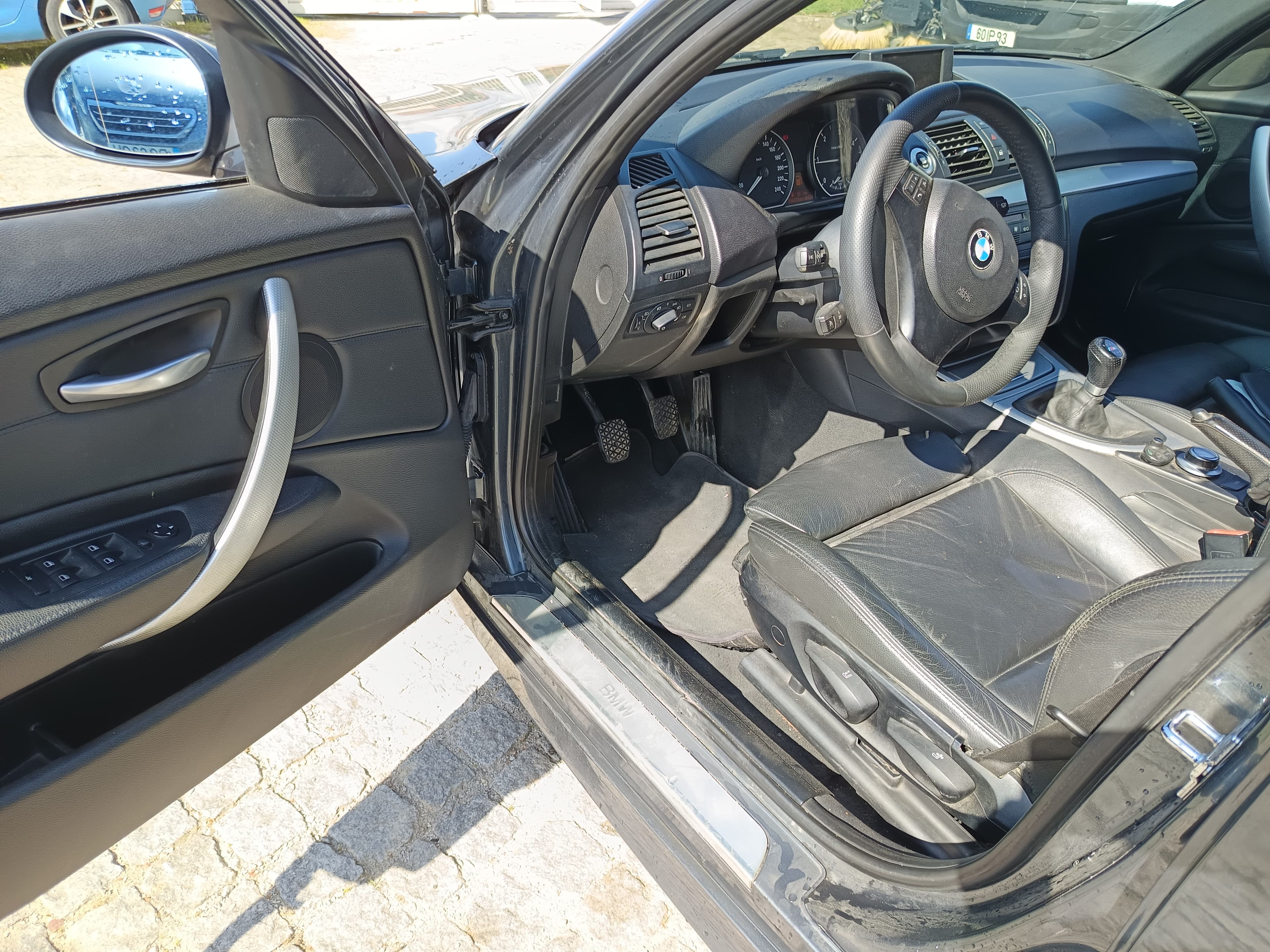 BMW 118 d · Ano 2008 — image 29