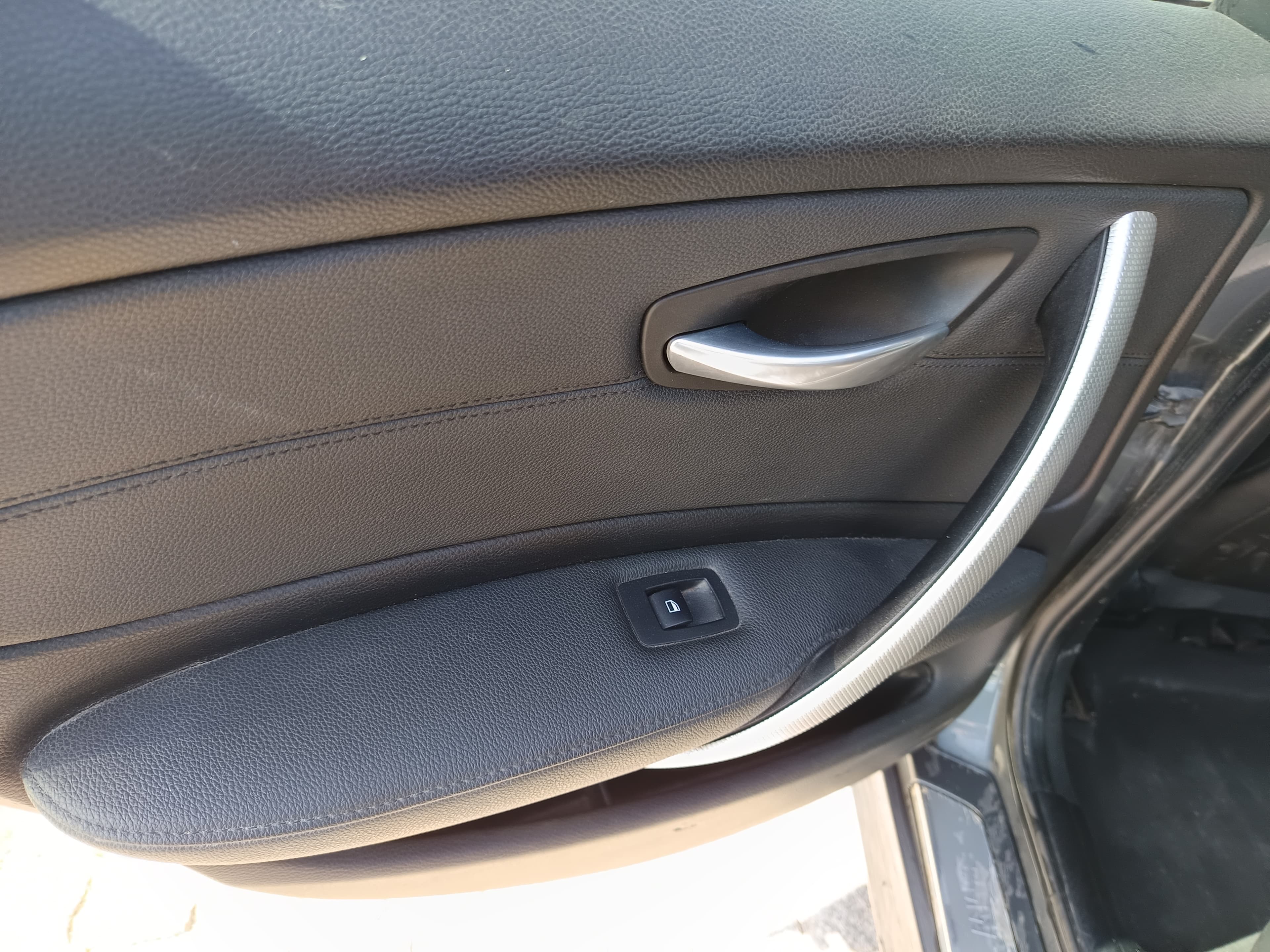 BMW 118 d · Ano 2008 — image 27