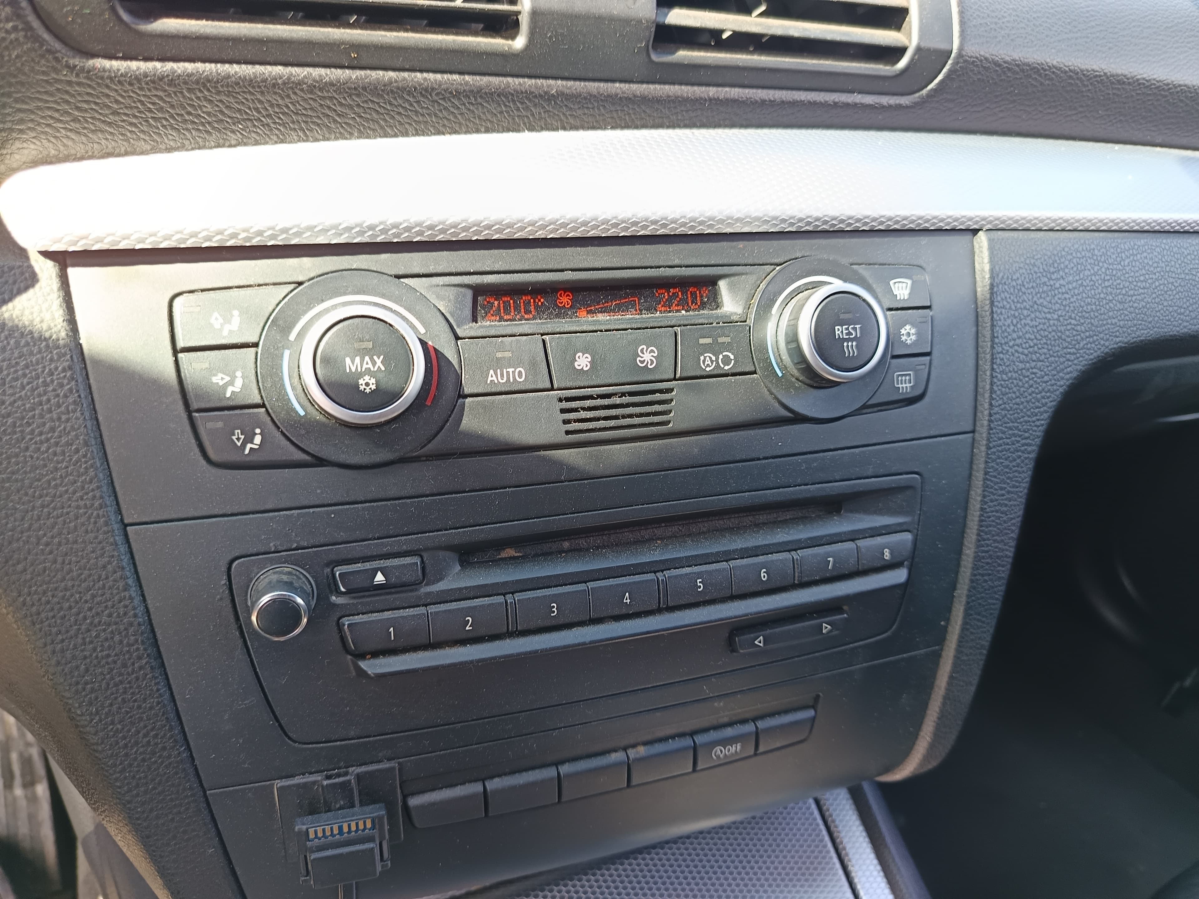BMW 118 d · Ano 2008 — image 37