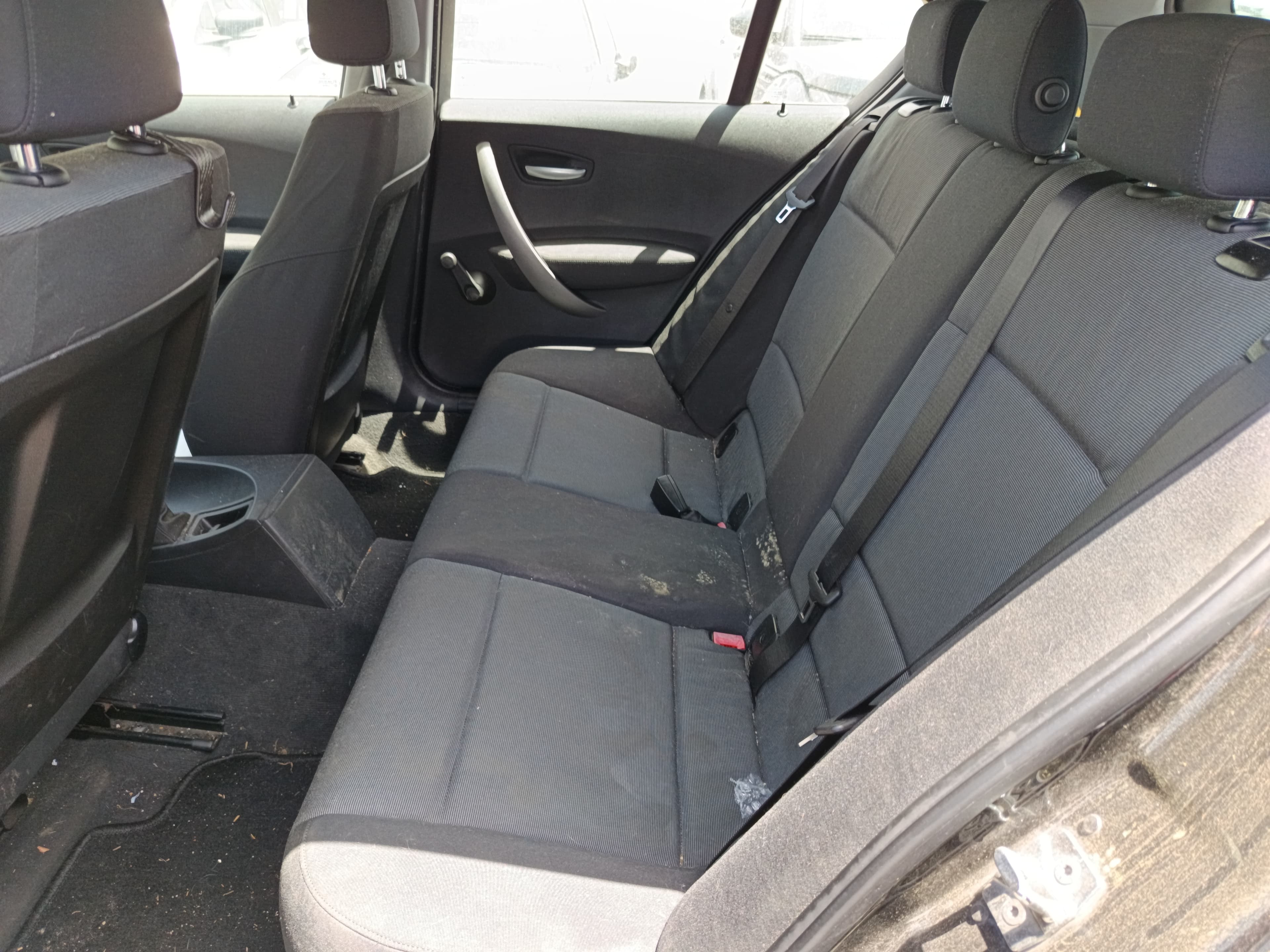 BMW 118 d · Ano 2007 — imagen 27