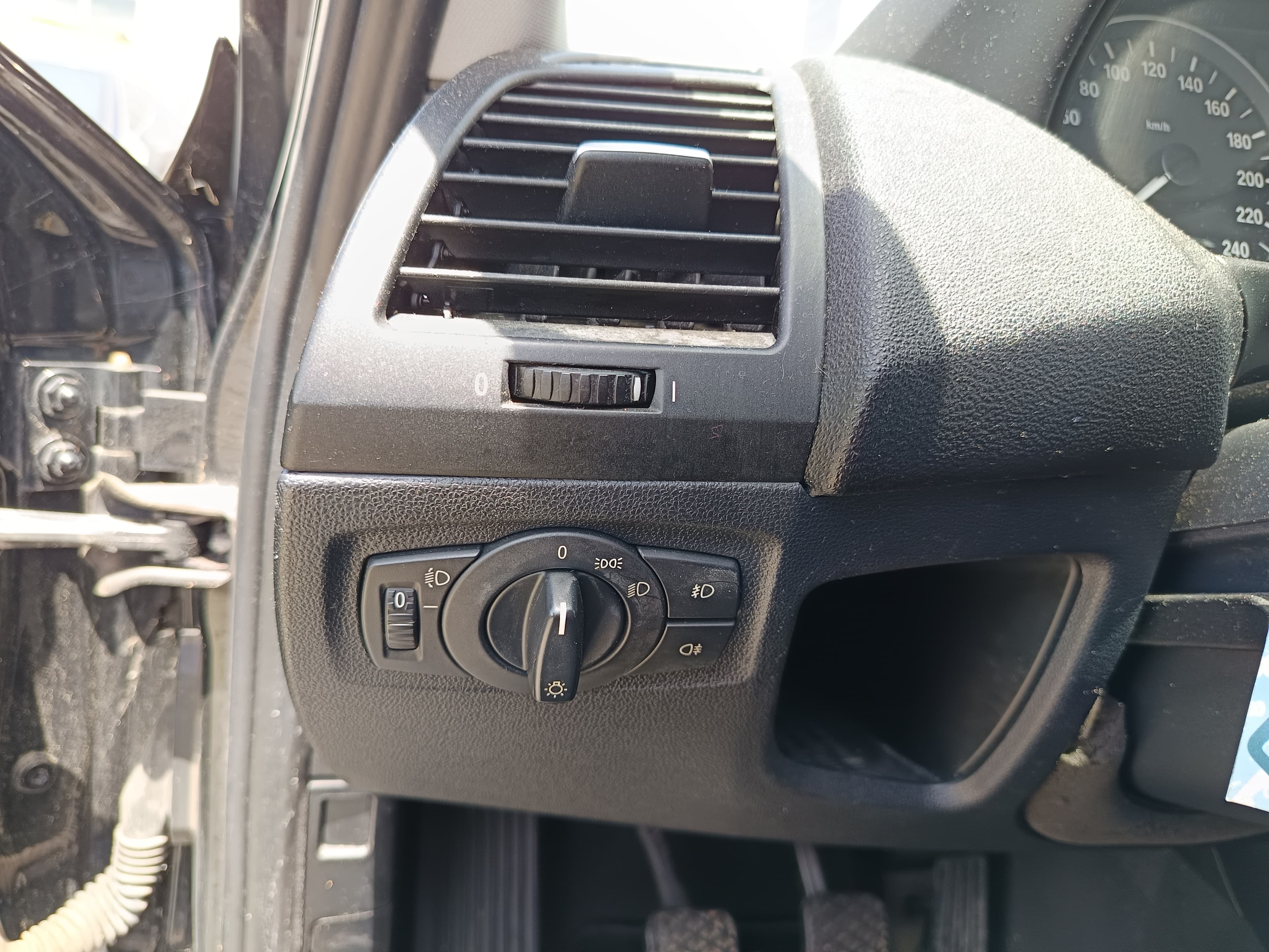 BMW 118 d · Ano 2007 — imagen 38