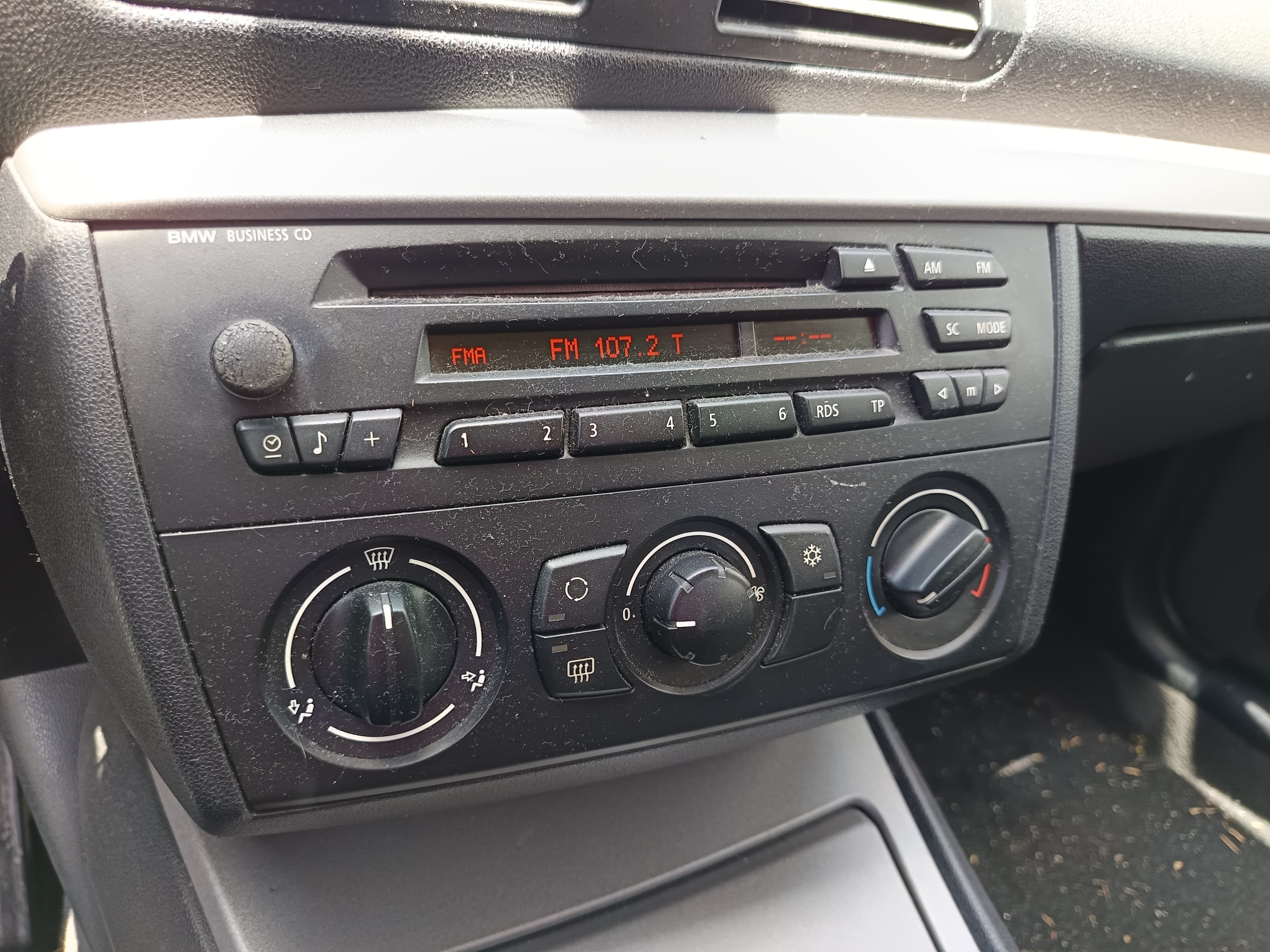 BMW 118 d · Ano 2007 — imagen 34