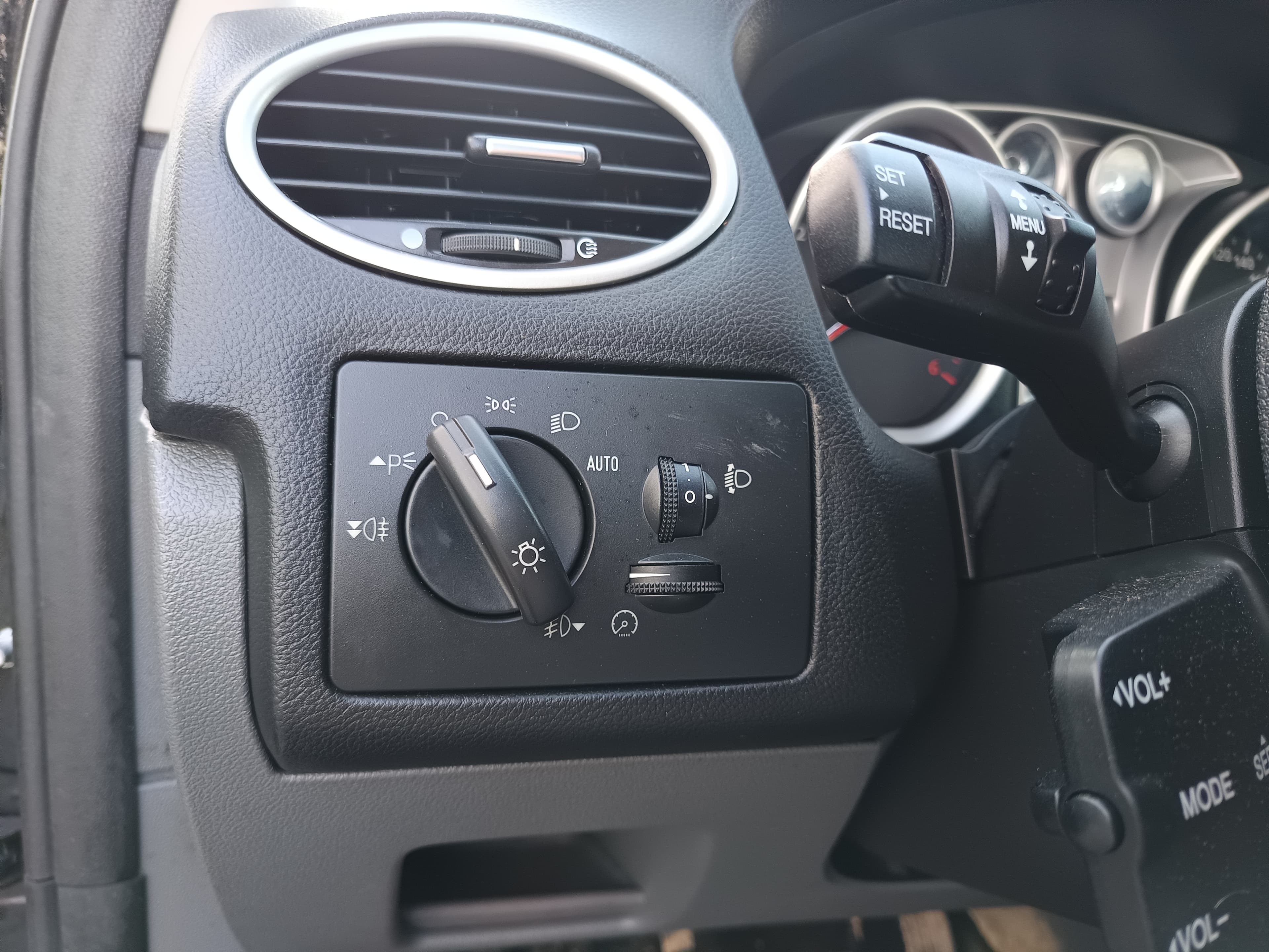 Ford Focus · Ano 2010 — image 40