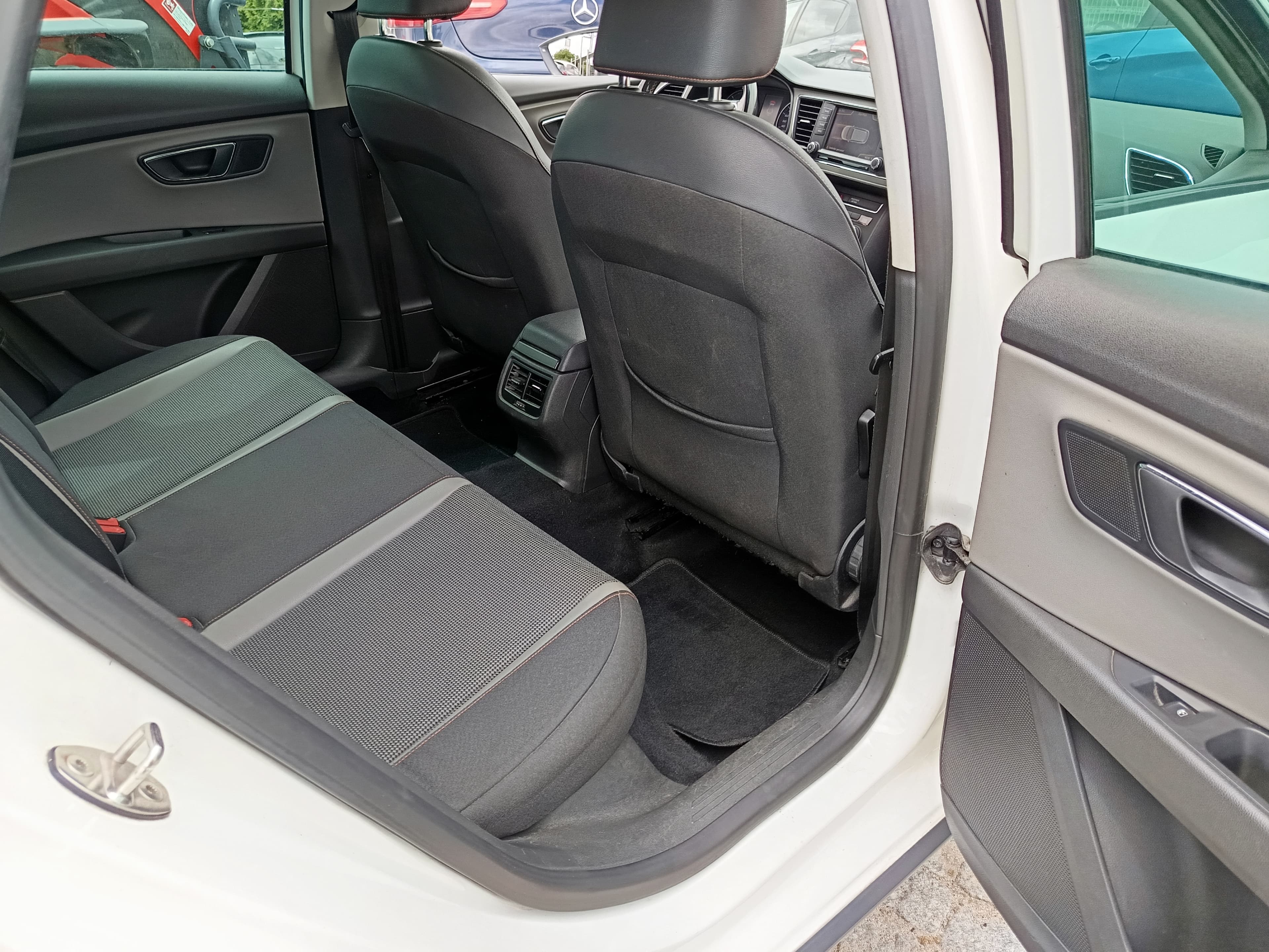 Seat Leon · Ano 2016 — imagen 21