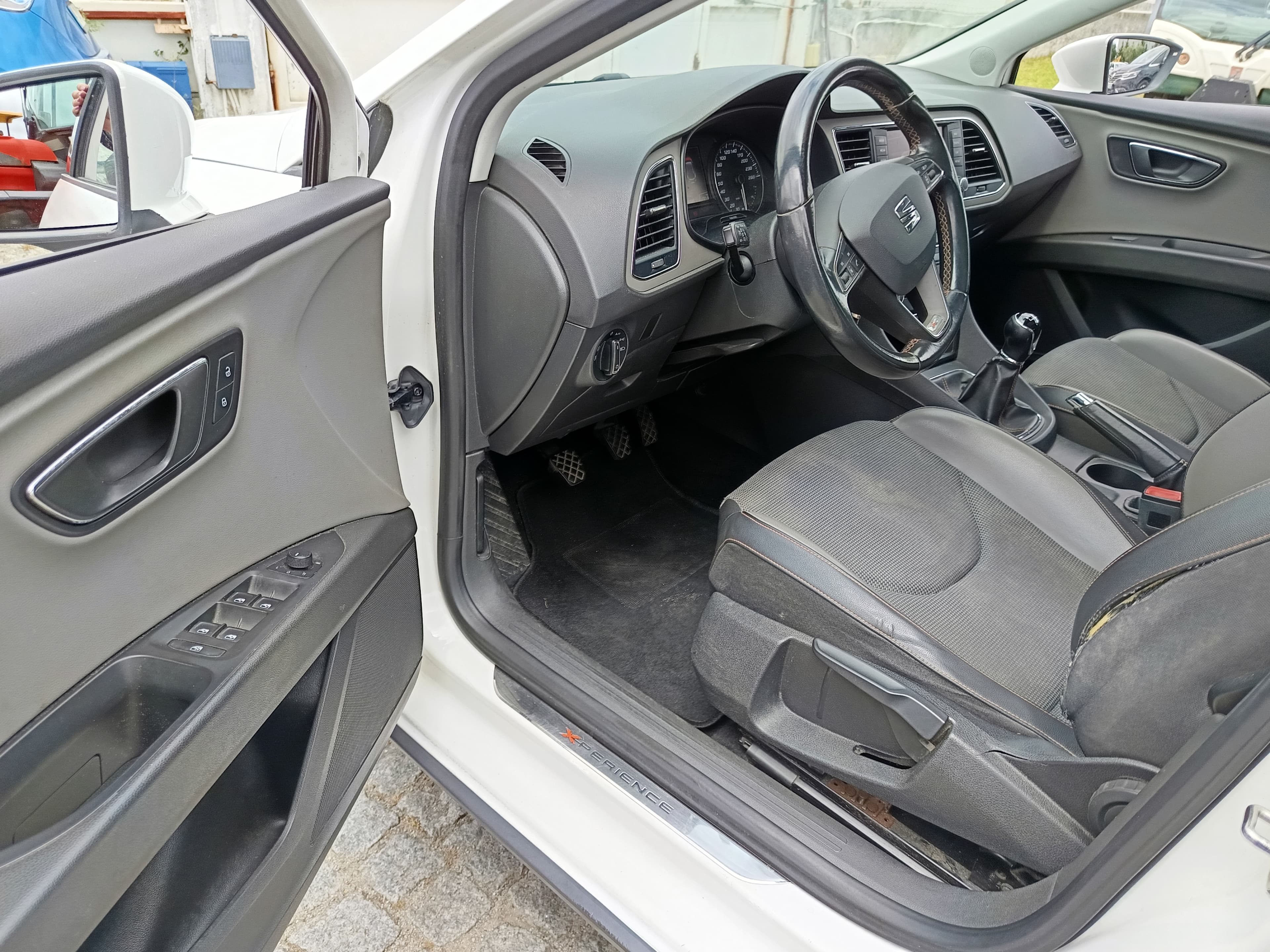 Seat Leon · Ano 2016 — imagen 30