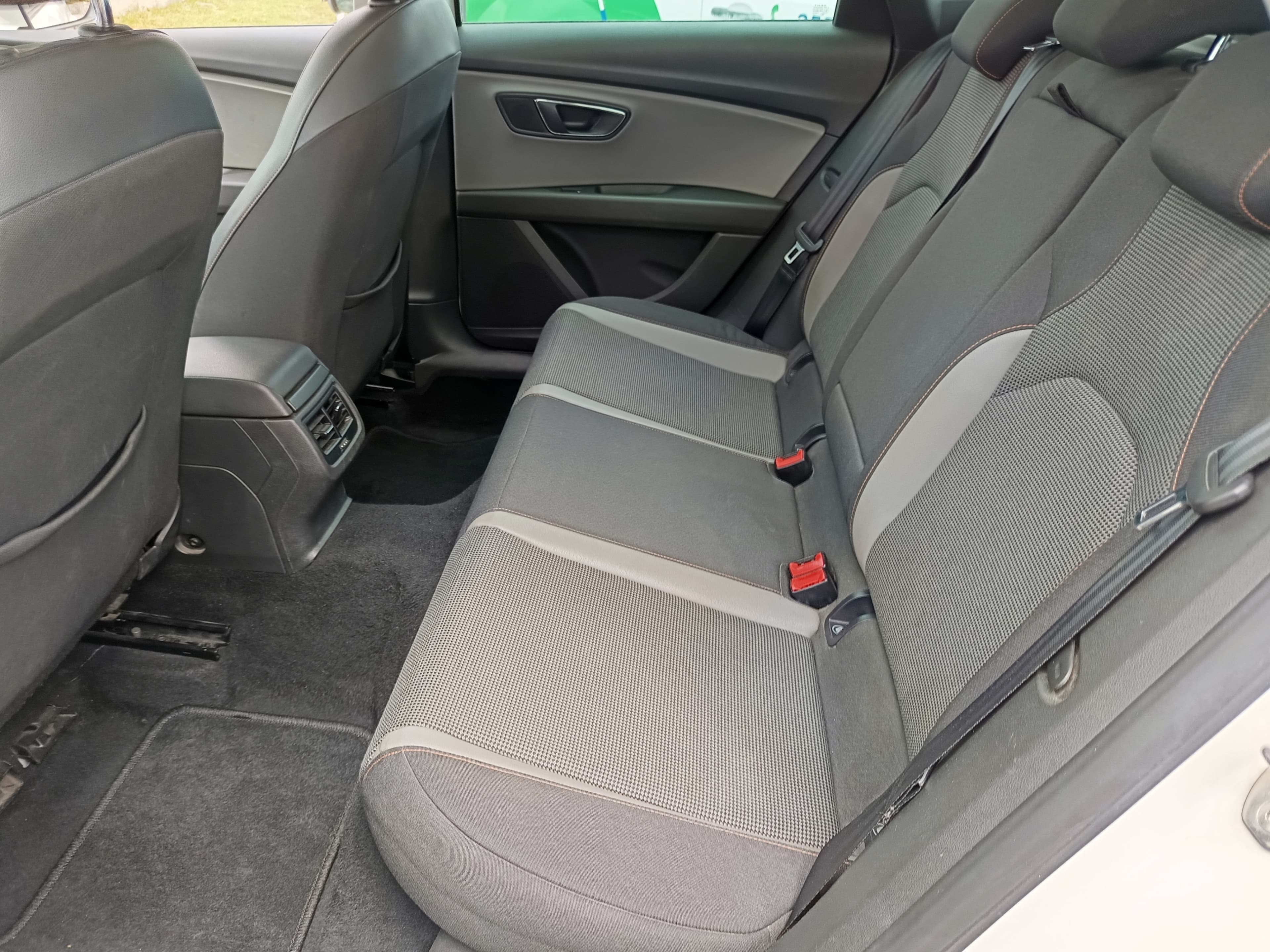 Seat Leon · Ano 2016 — imagen 29