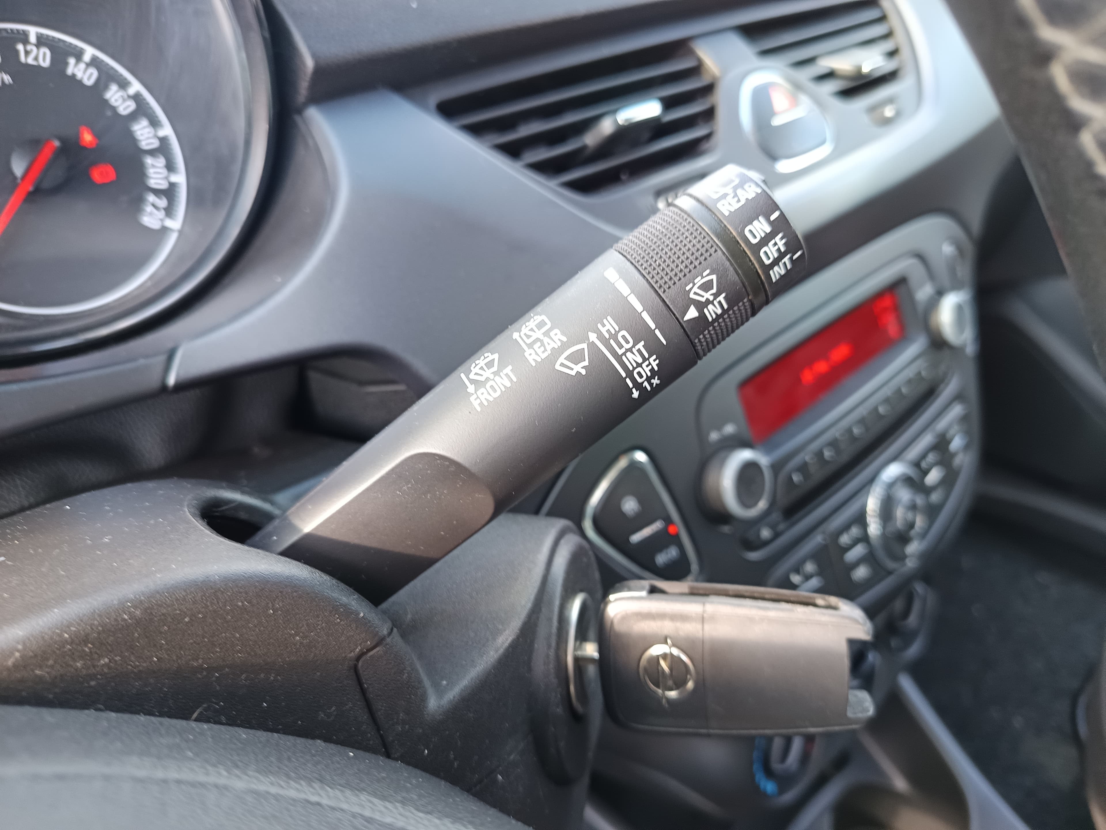 Opel Corsa · Ano 2018 — imagen 41
