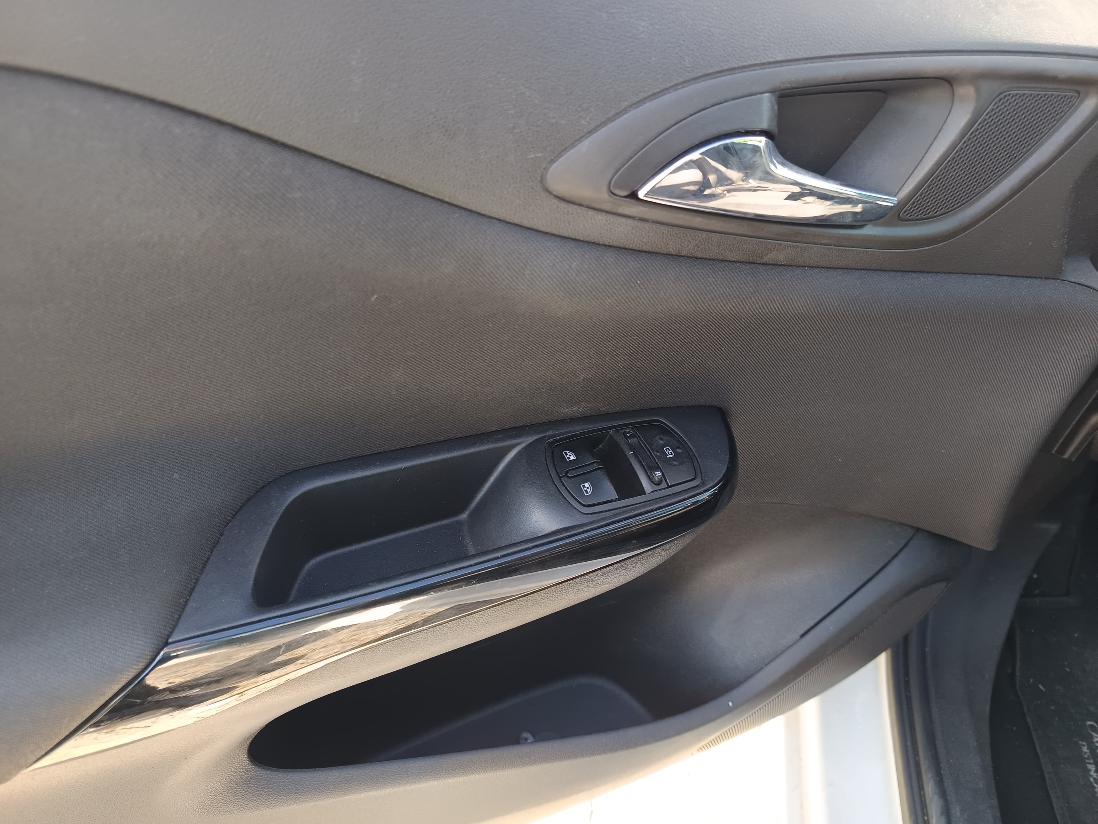 Opel Corsa · Ano 2018 — imagen 32