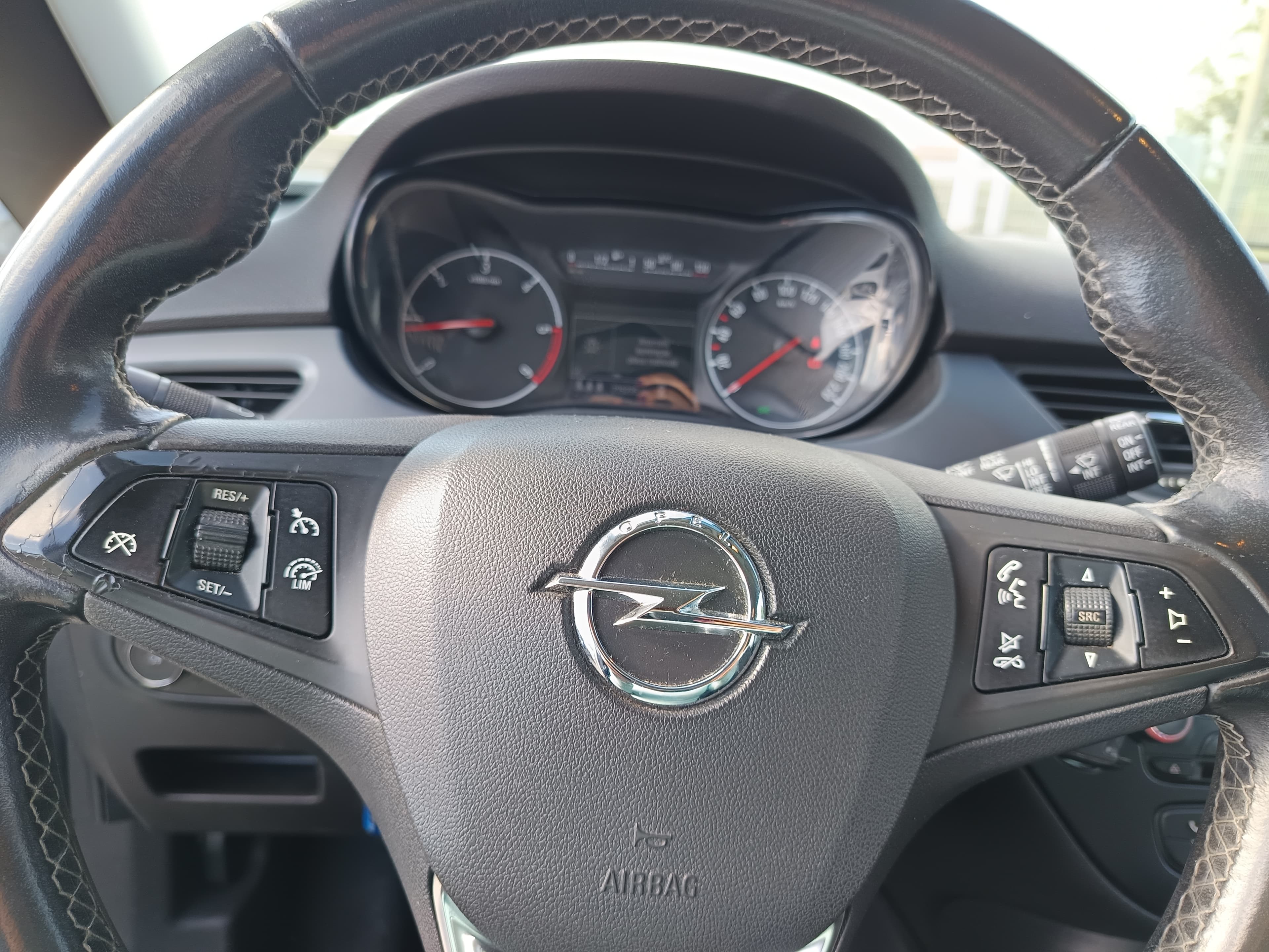Opel Corsa · Ano 2018 — imagen 39