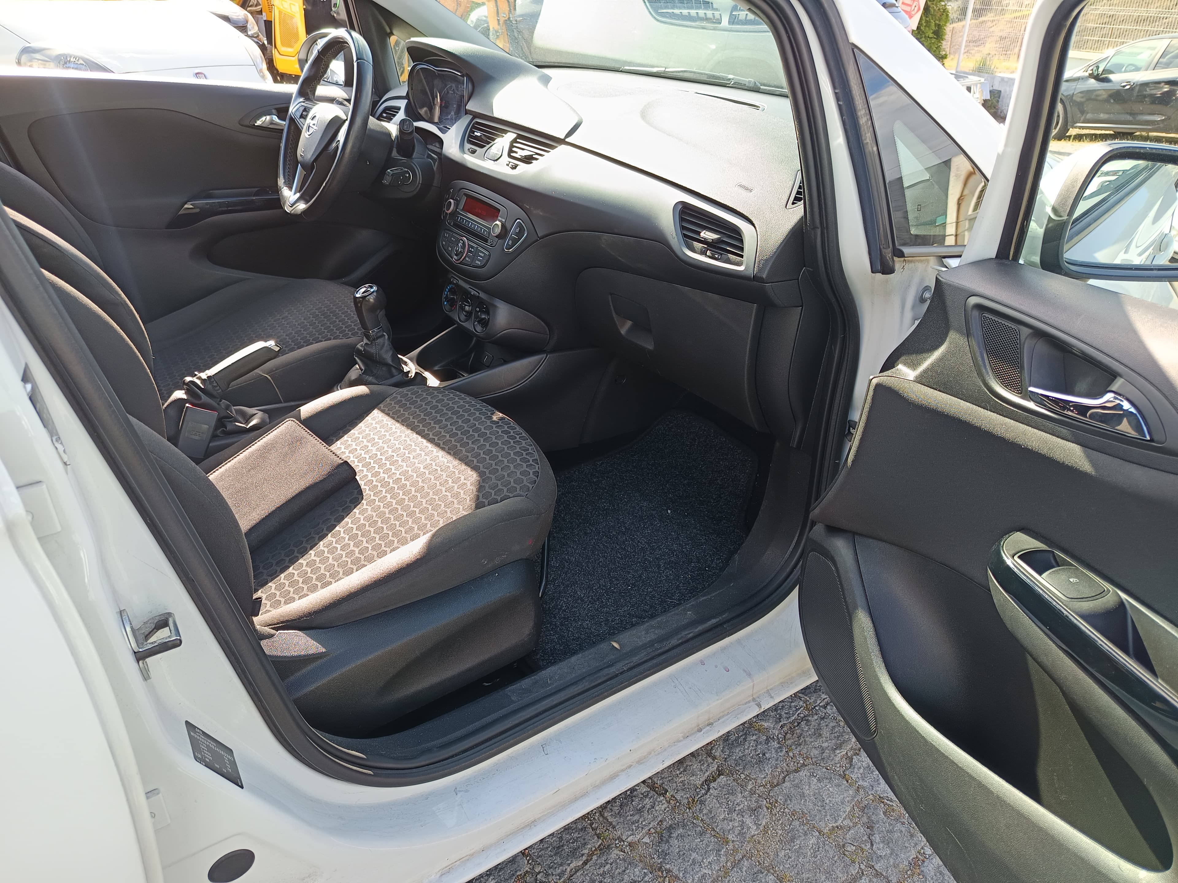 Opel Corsa · Ano 2018 — imagen 24