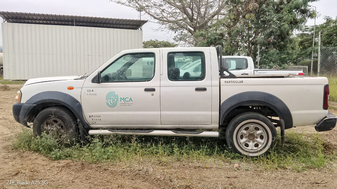 Véhicule léger Nissan Hardbody CD — image 4