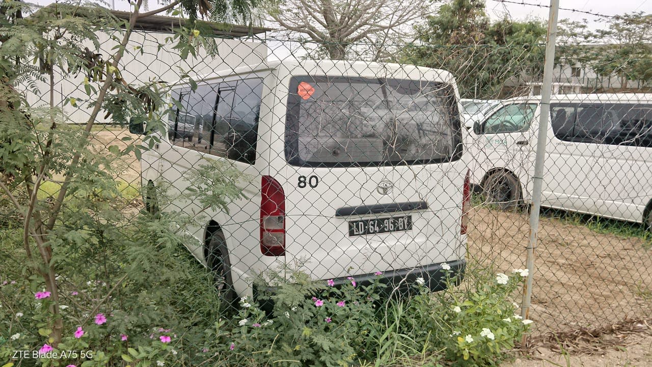 Vehículo ligero de pasajeros Toyota Hiace — imagen 8