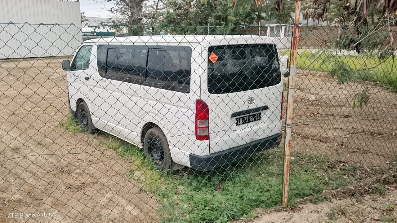 Véhicule léger Passagers Toyota Hiace — image 4