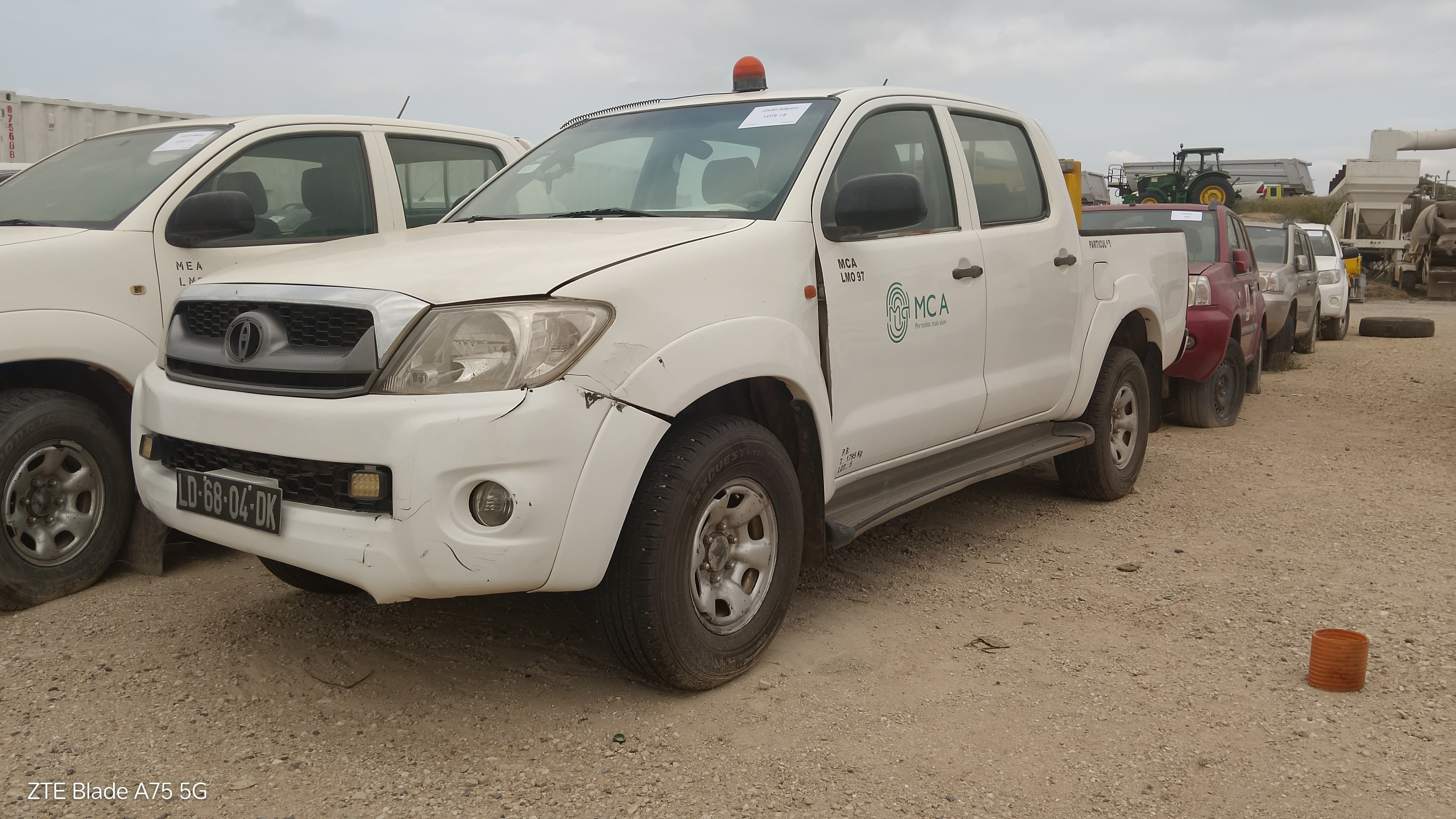 Vehículo ligero Toyota Hilux 4x4 CD — imagen 1
