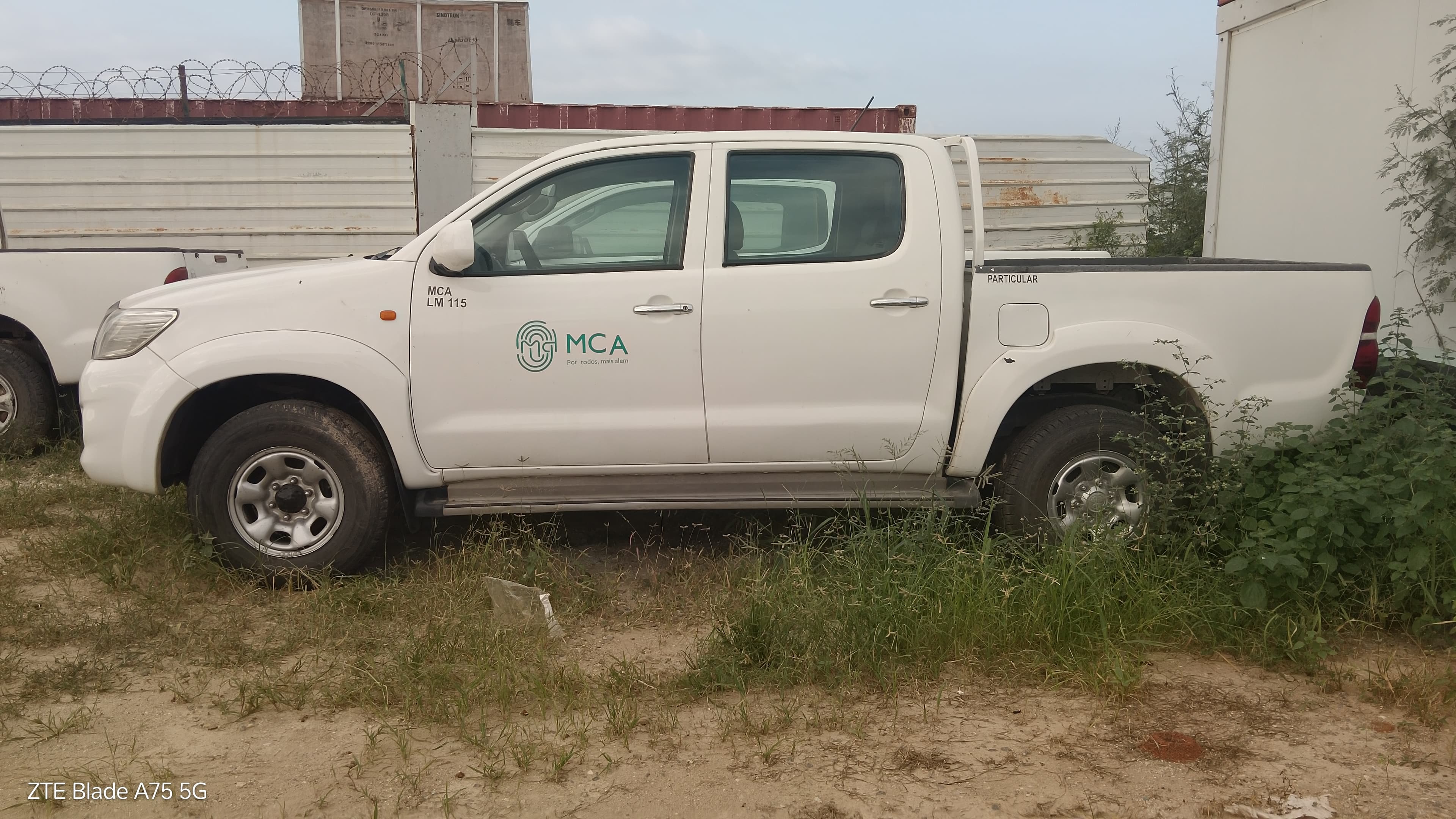Véhicule léger Toyota Hilux 4x4 CD — image 4