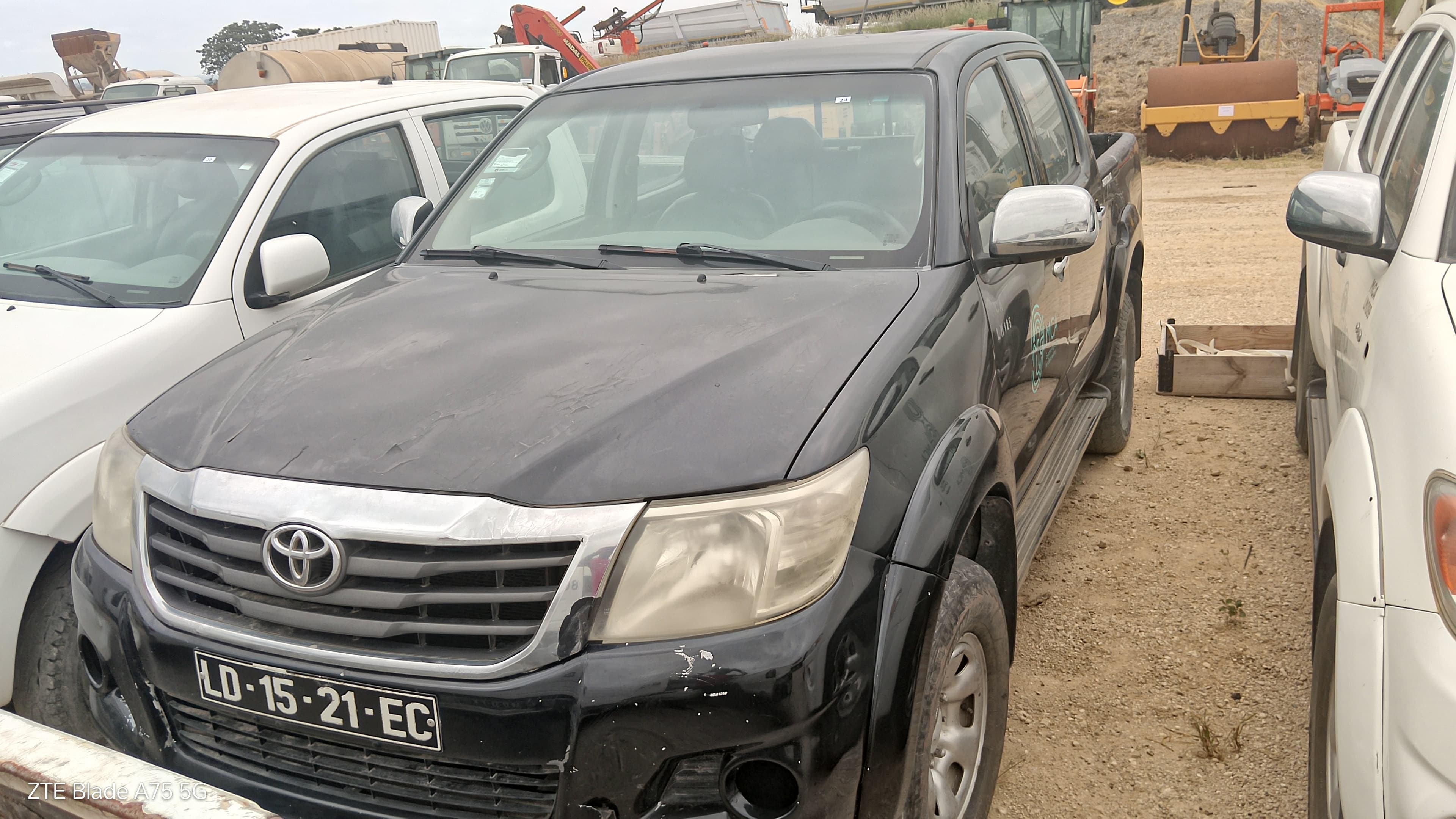 Véhicule léger Toyota Hilux 4x4 CD — image 2