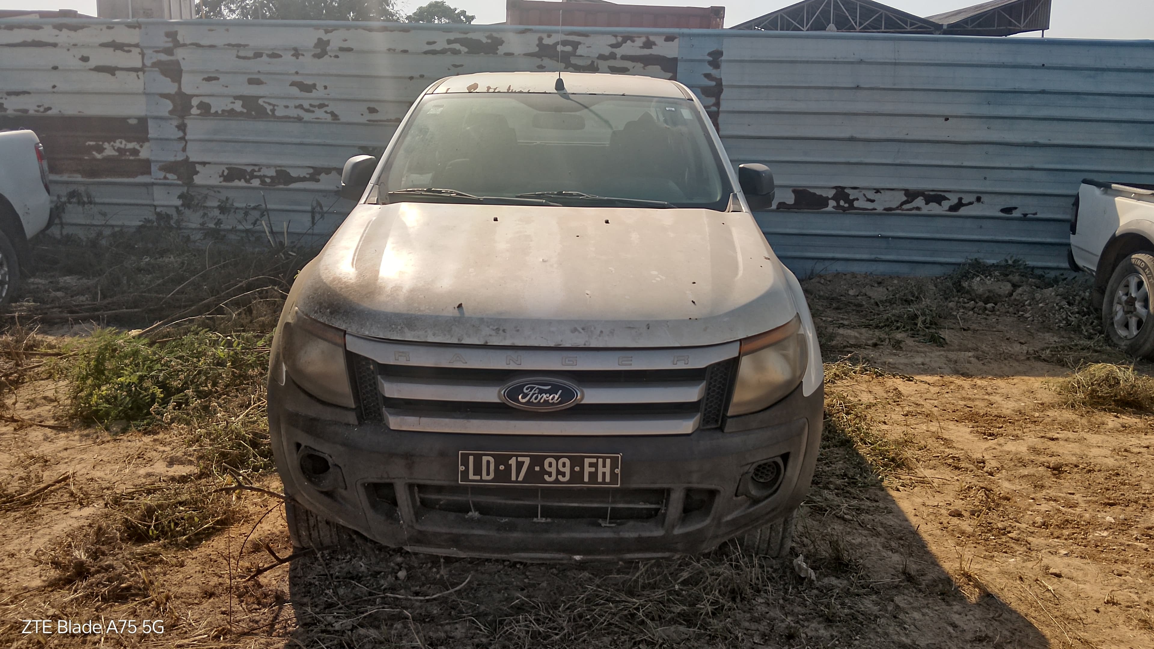 Vehículo ligero Ford Ranger 2,2 DC XL MT 5 — imagen 2