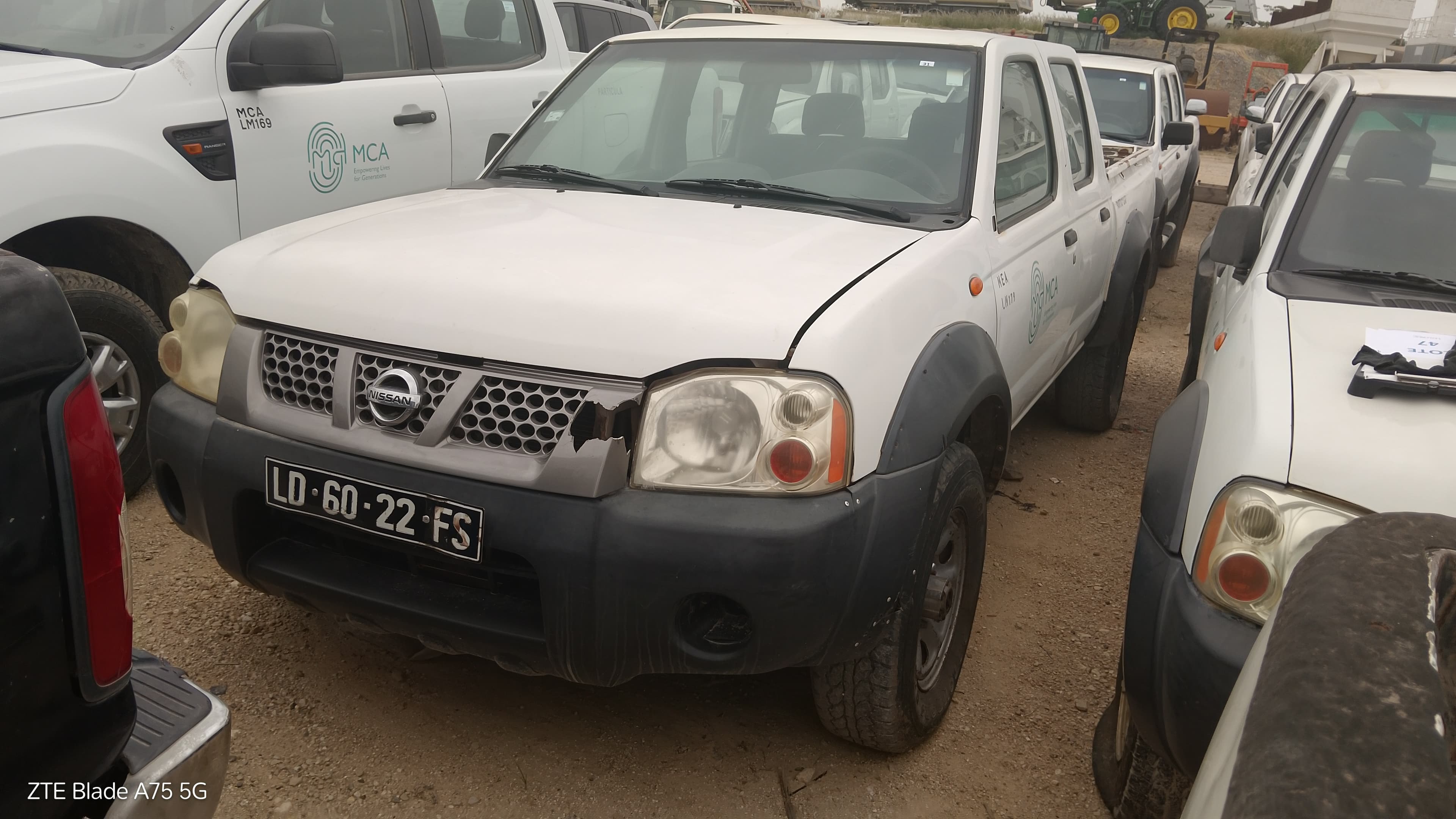 Viatura Ligeira Nissan Hardbody CD — image 2
