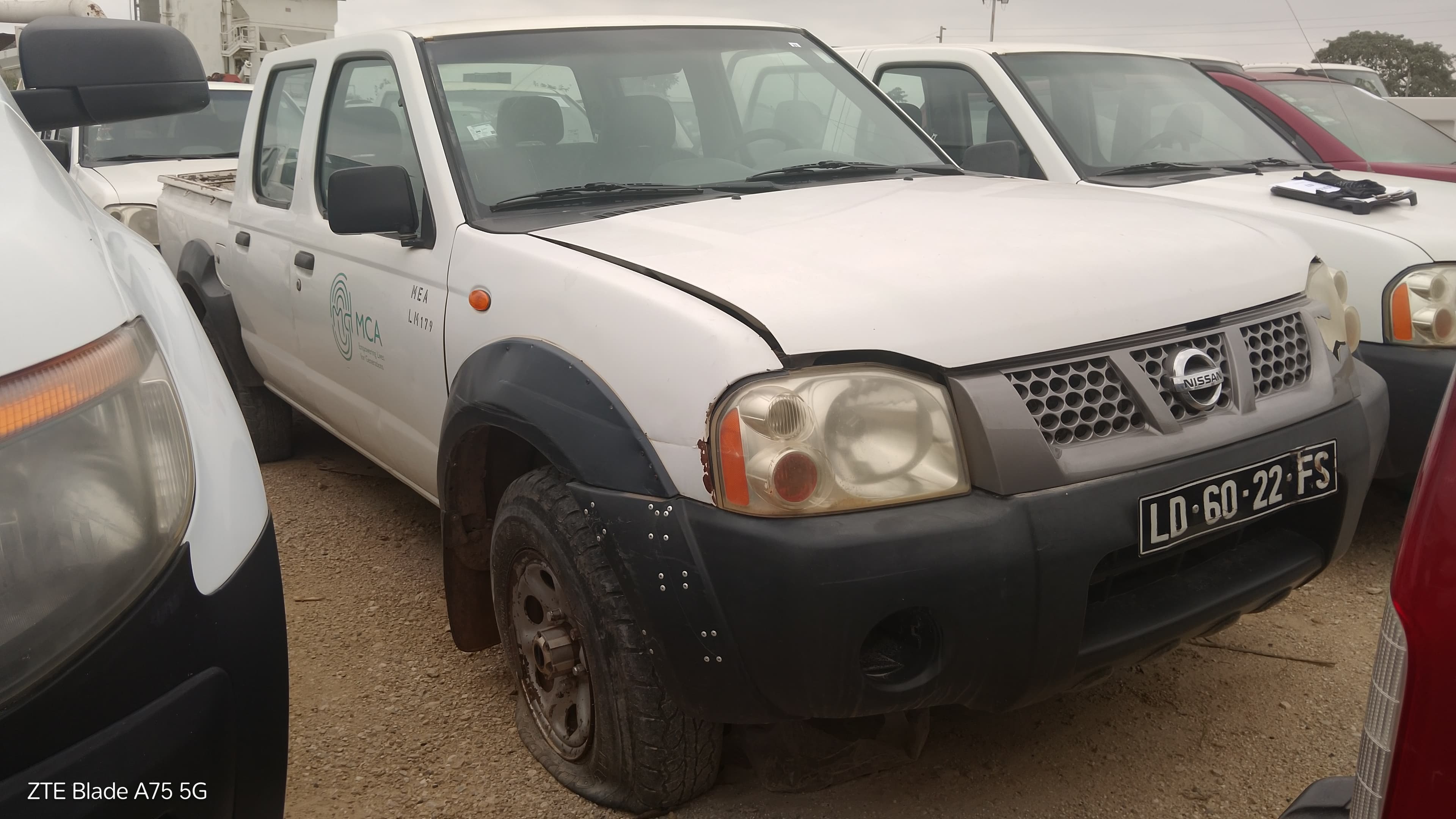 Viatura Ligeira Nissan Hardbody CD — image 1