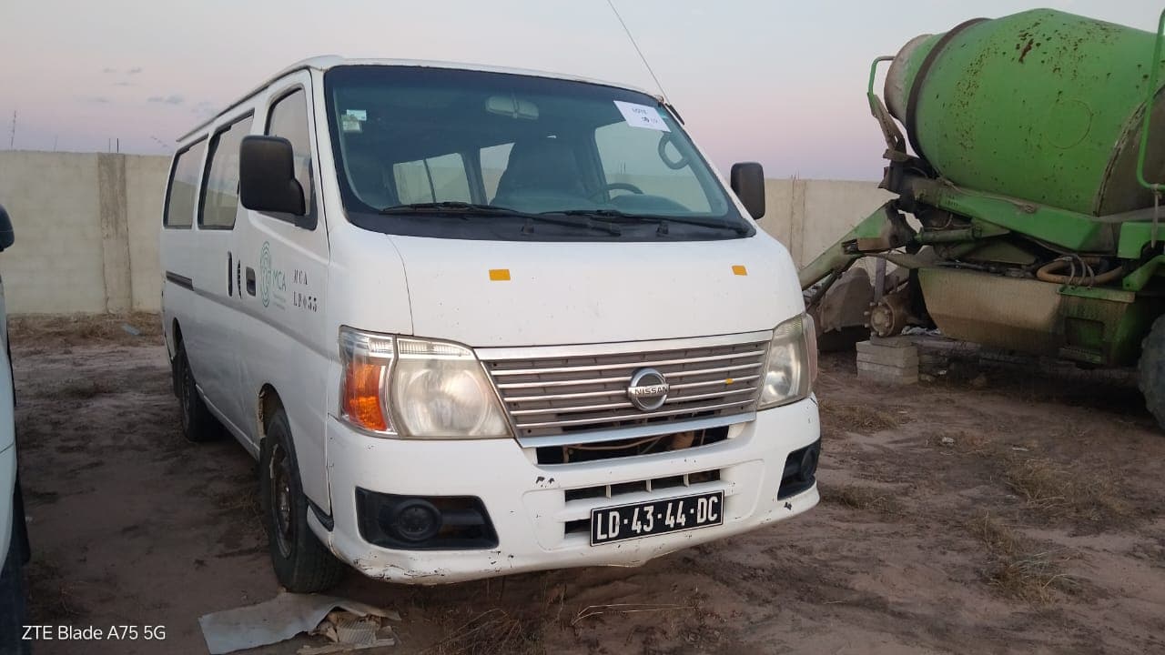 Viatura Ligeira Passageiros Nissan Urvan — imagen 2