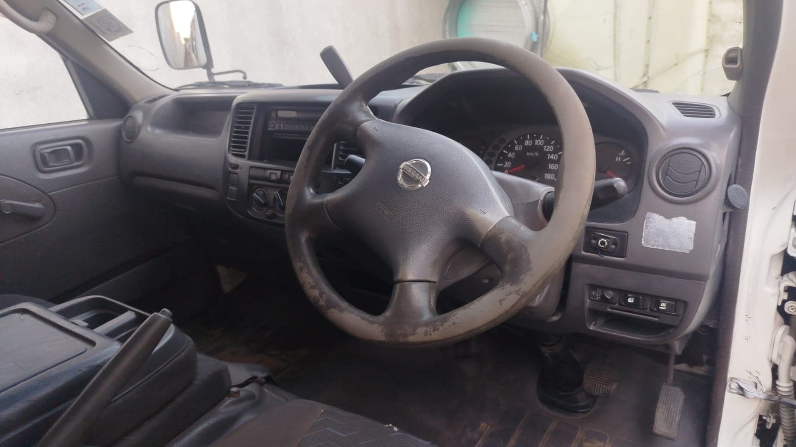 Nissan Caravan 2.50m - 2006 — image 13