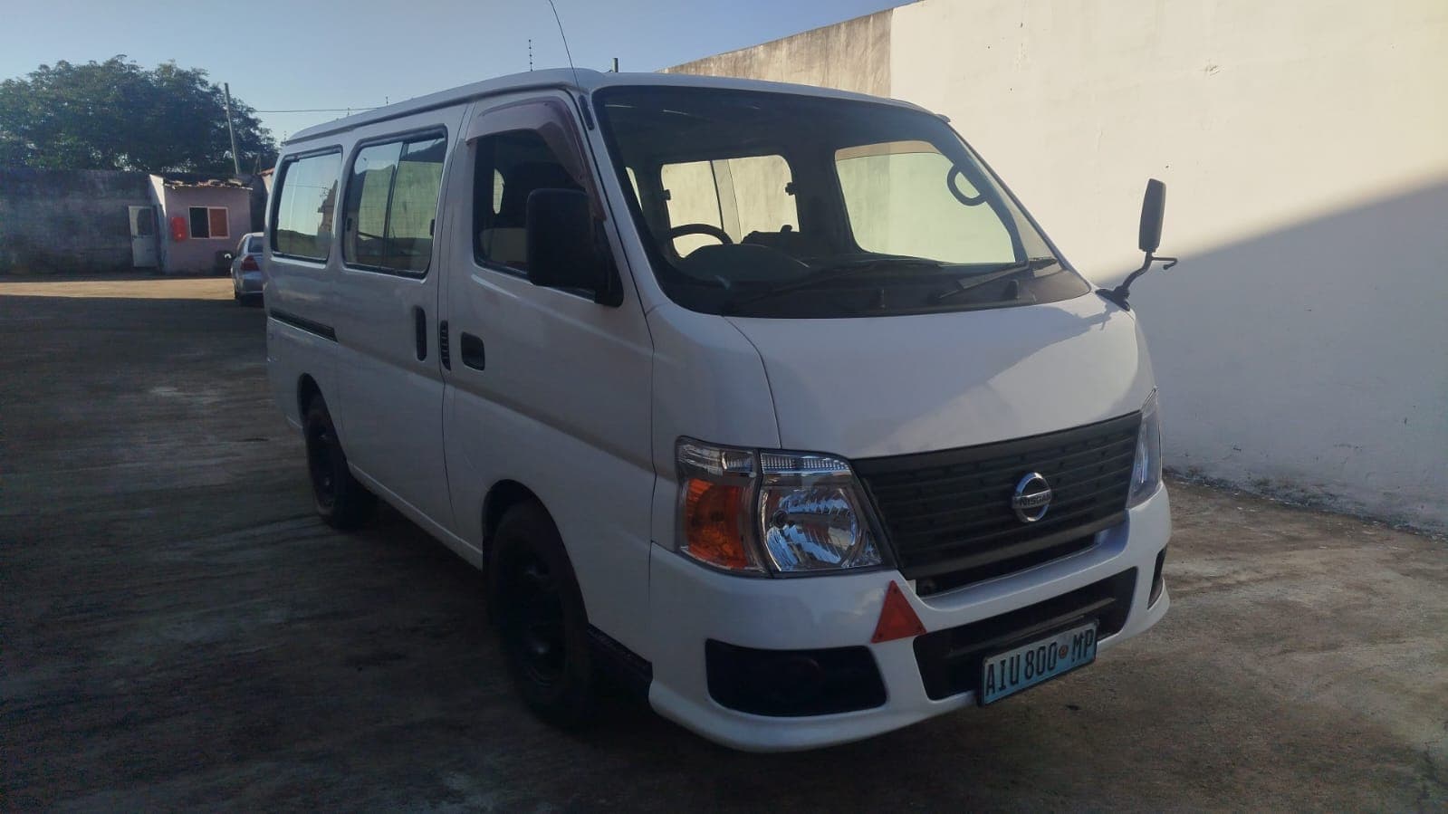 Nissan Caravan 2.50m - 2006 — image 2