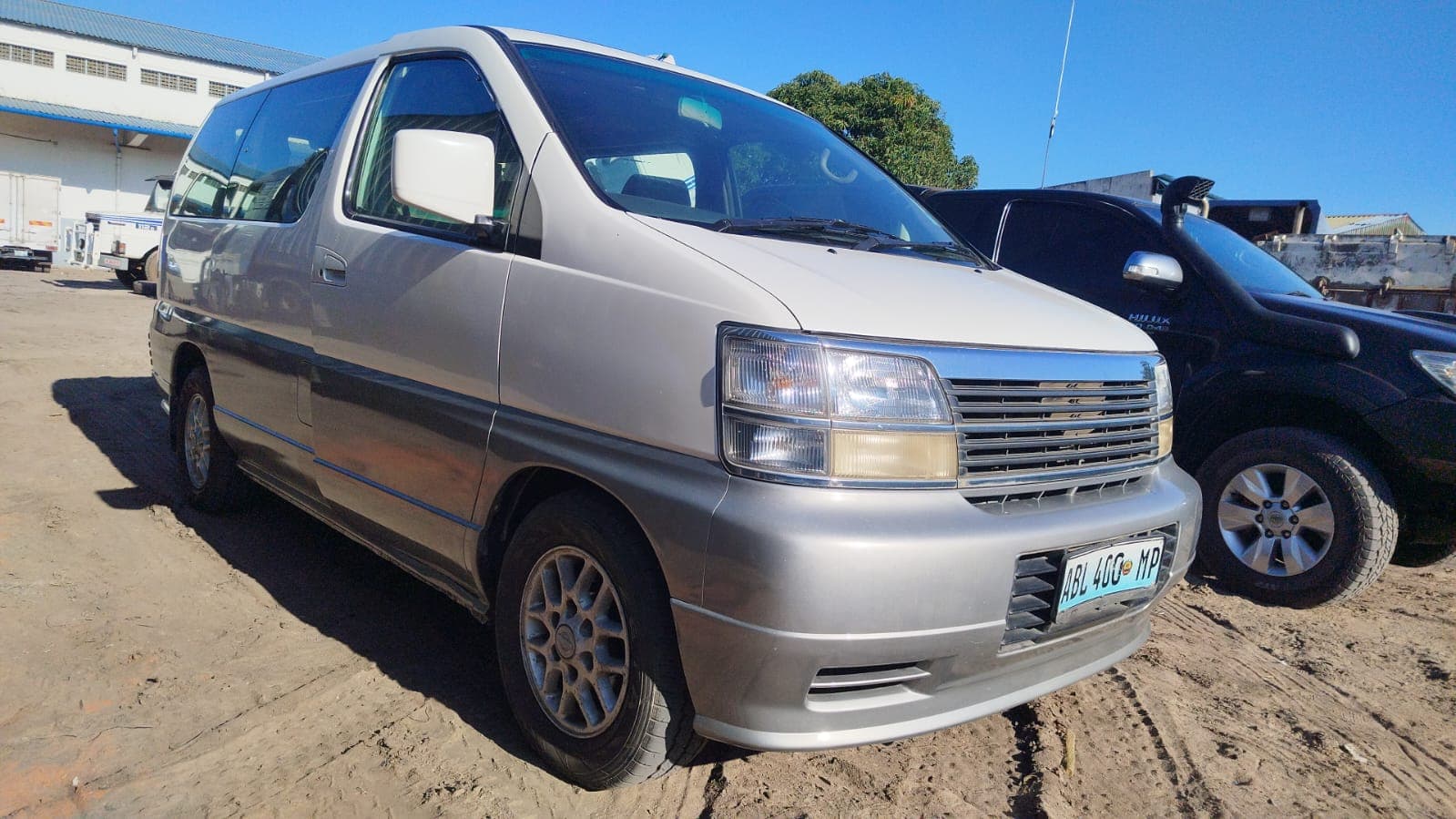 Nissan Elgrand — imagen 4