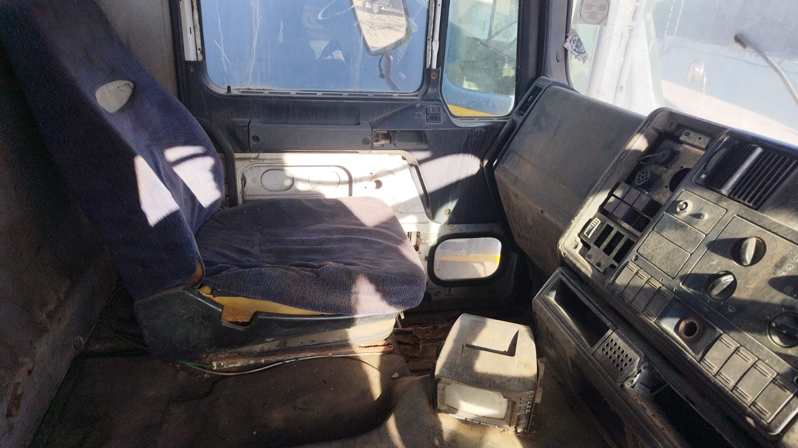 ERF Tipper 3,90m - 2000 — imagem 22