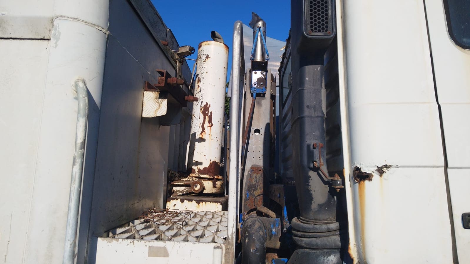 ERF Tipper 3,90m - 2000 — imagem 26