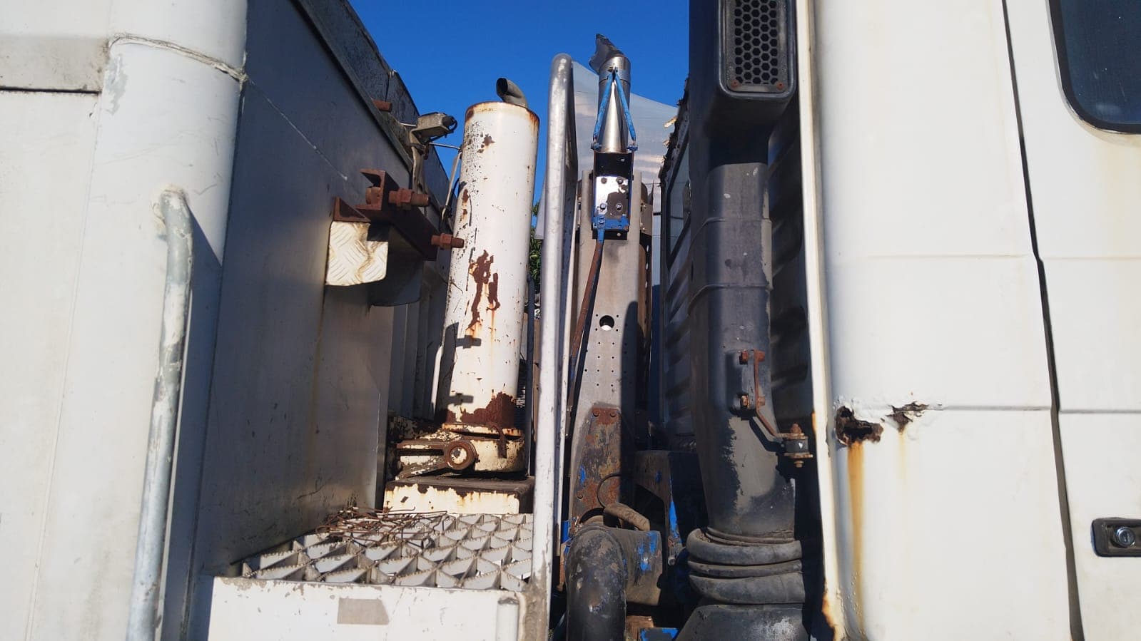 ERF Tipper 3,90m - 2000 — imagem 27