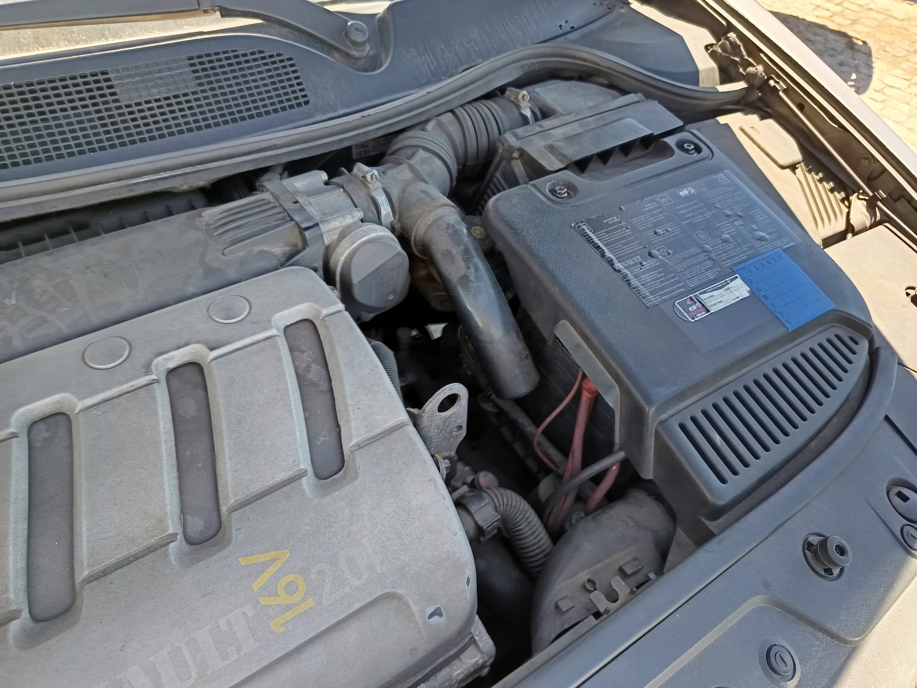 Renault Megáne Cabrio · Ano 2004 — image 22