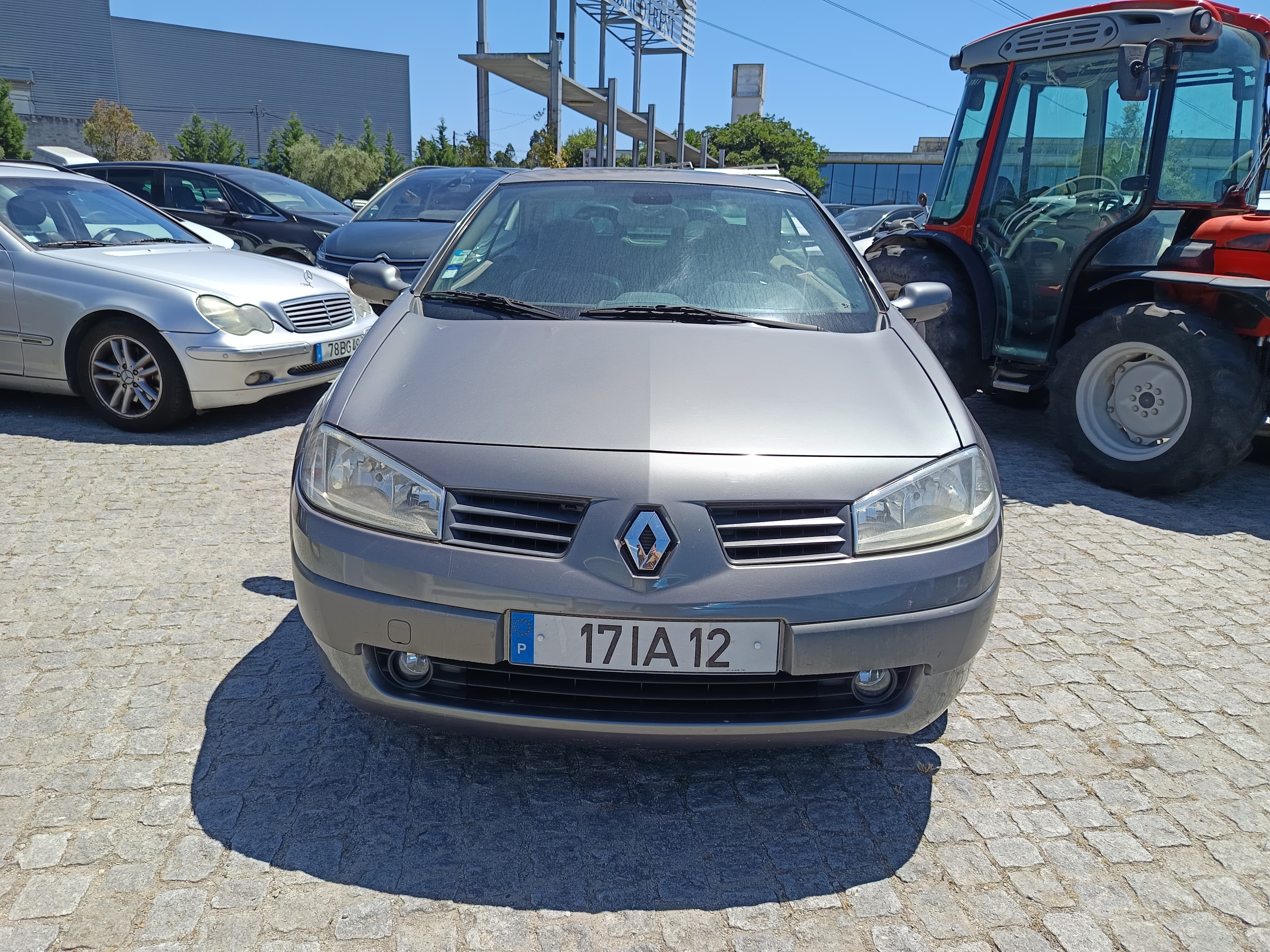 Renault Megáne Cabrio · Ano 2004 — image 3
