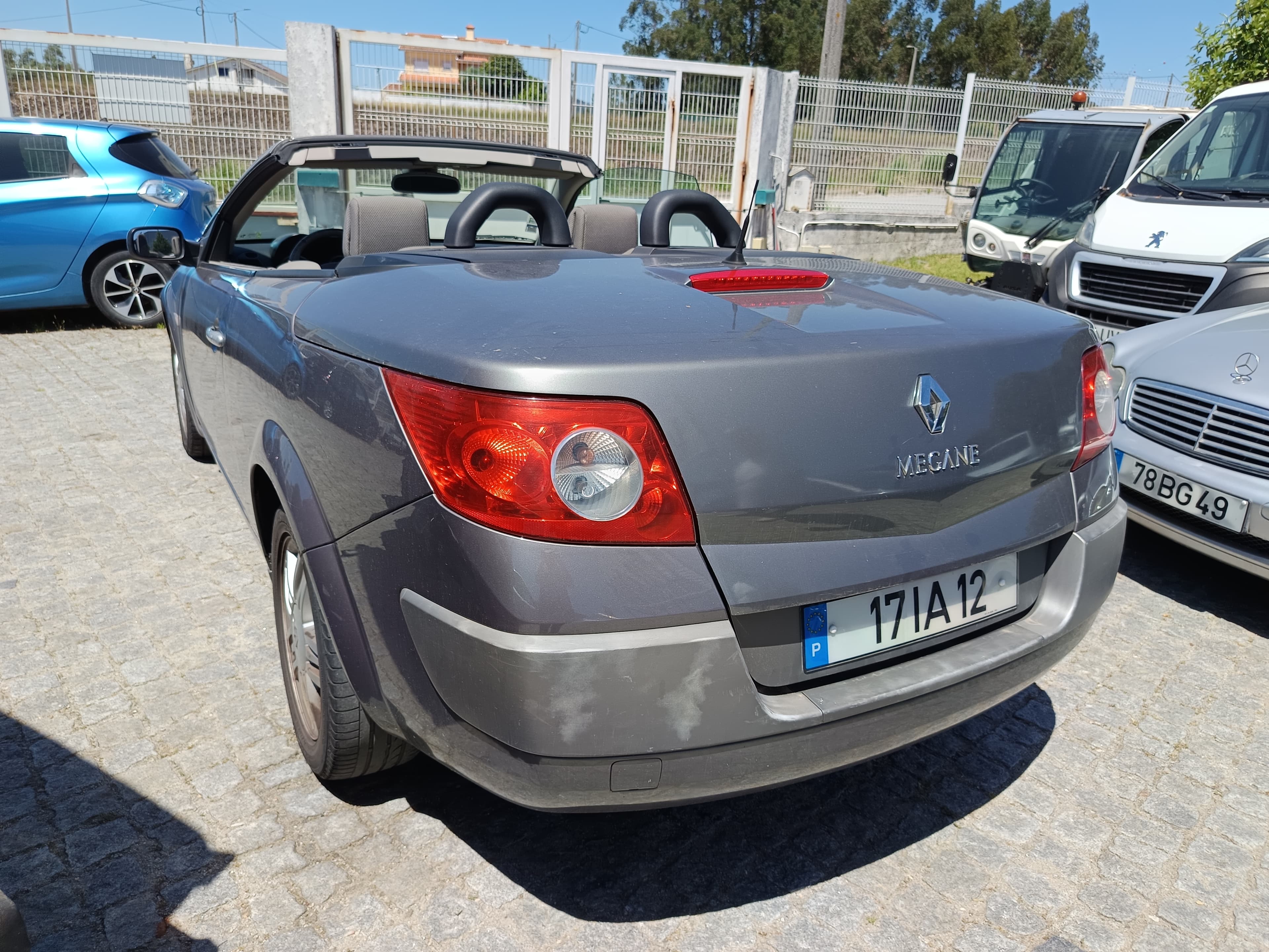Renault Megáne Cabrio · Ano 2004 — image 11