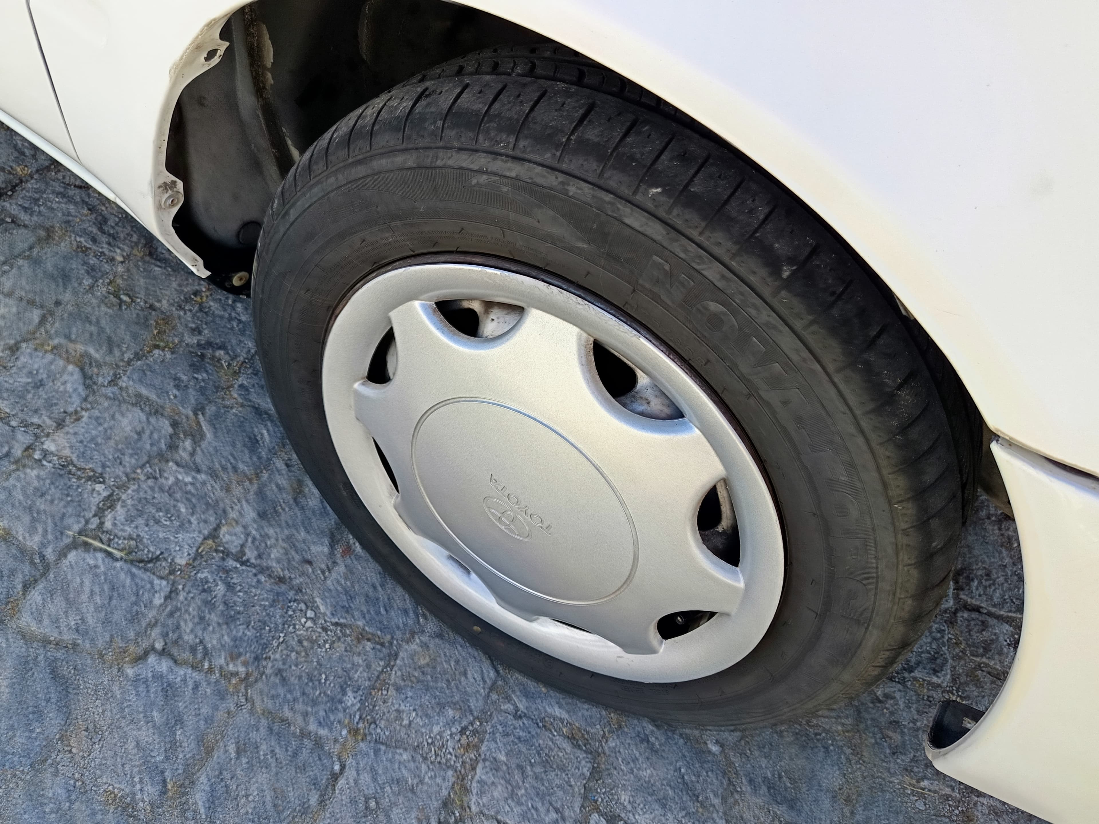 Toyota Corolla · Ano 1996 — imagen 7