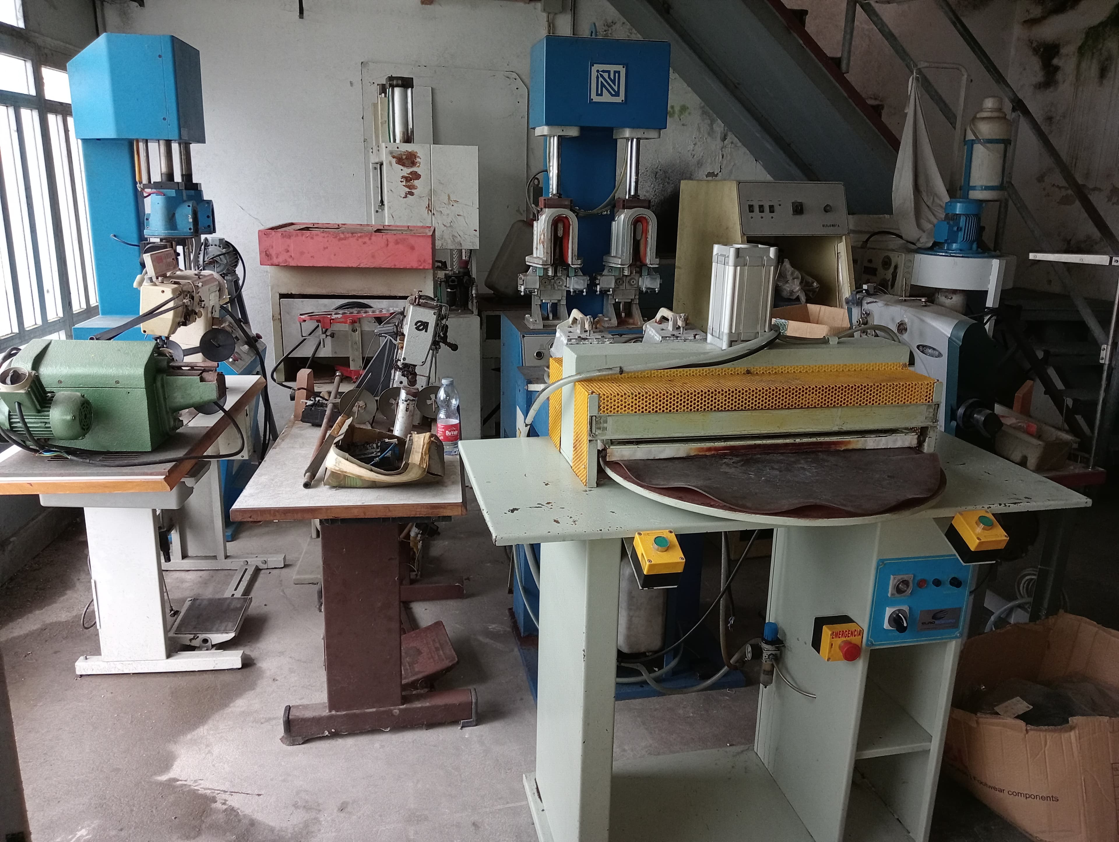 Equipamentos para a Indústria de Calçado · Stock