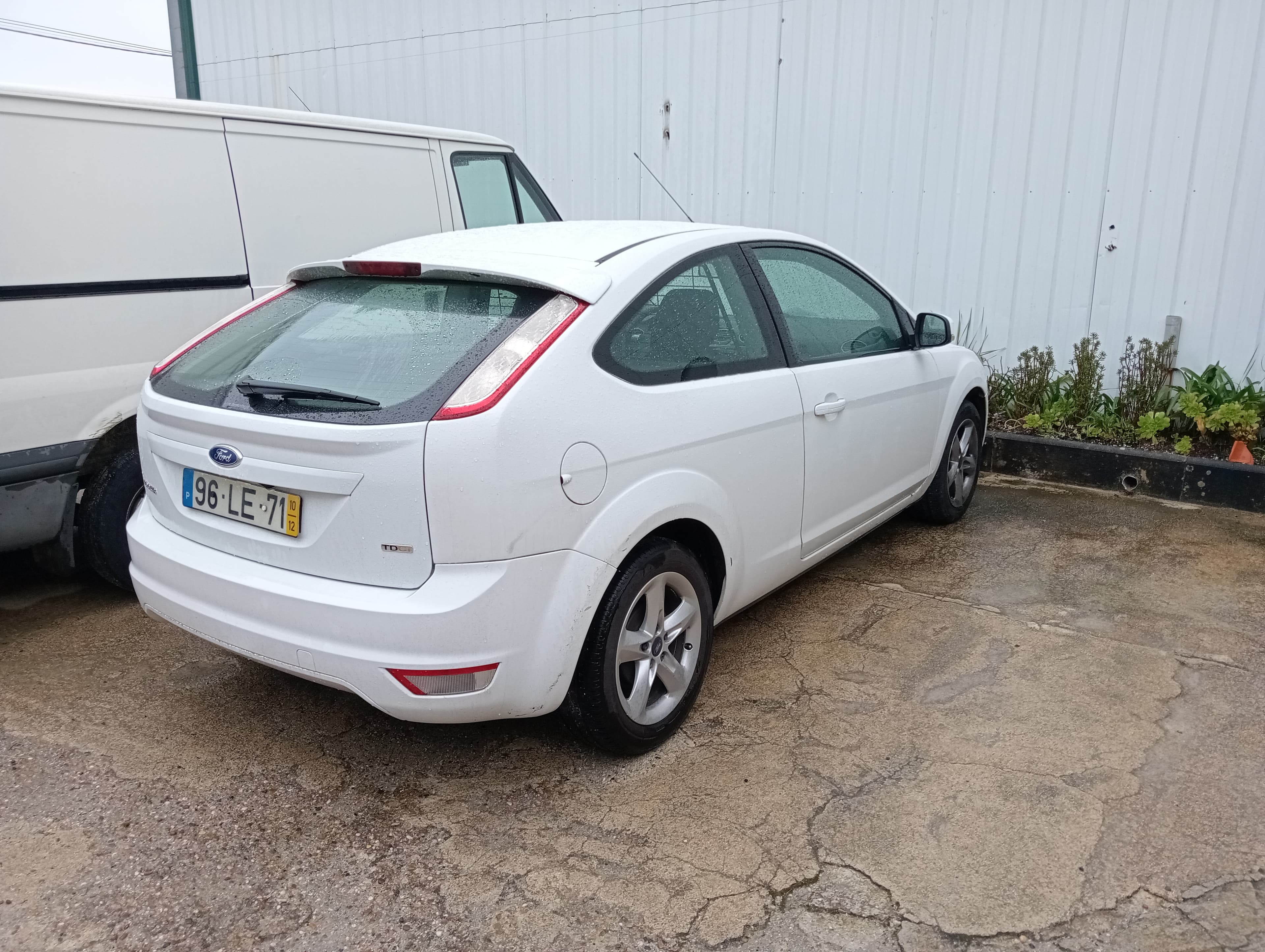 Ford Focus 1.6 TDCI · Ano 2010 — image 3
