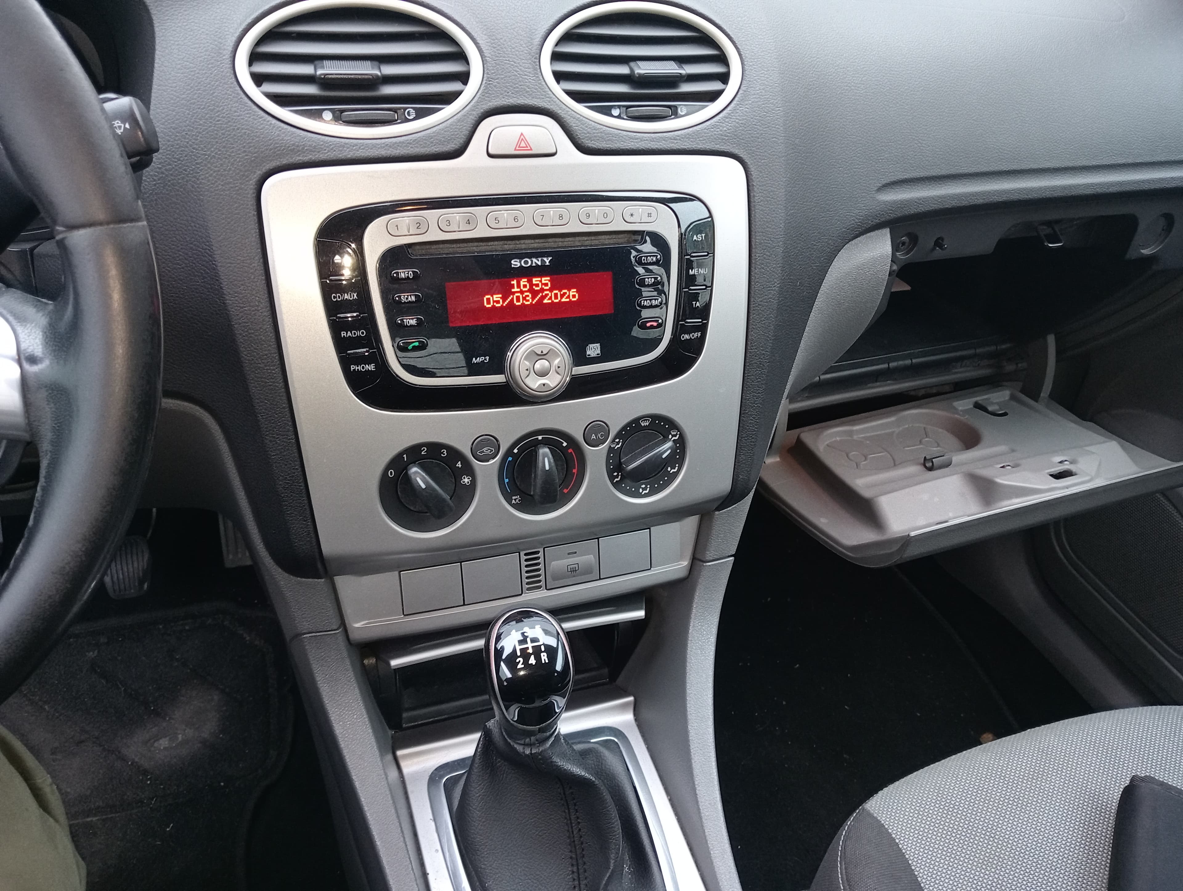 Ford Focus 1.6 TDCI · Ano 2010 — image 7