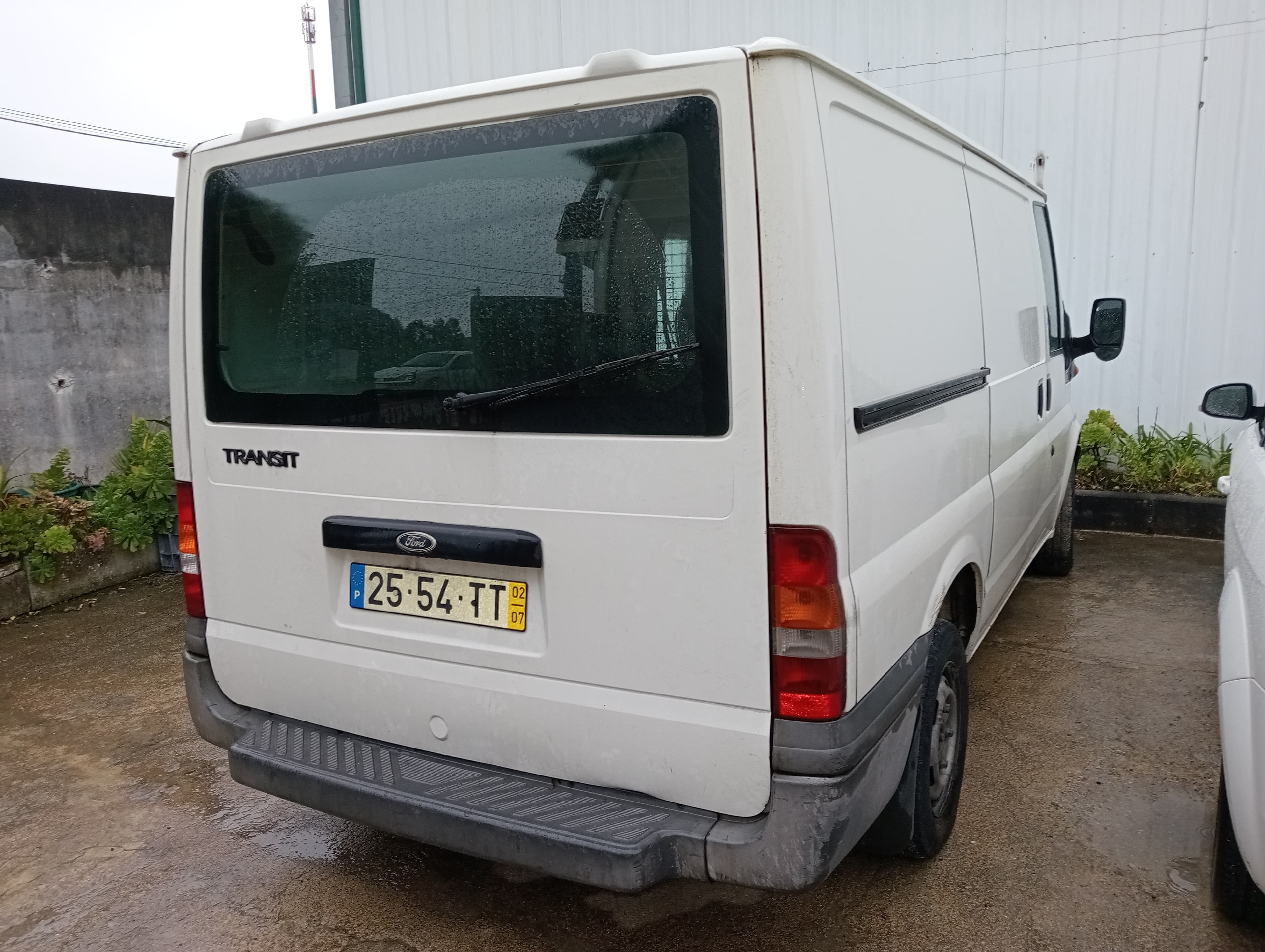 Ford Transit 300S · Ano 2002 — image 3