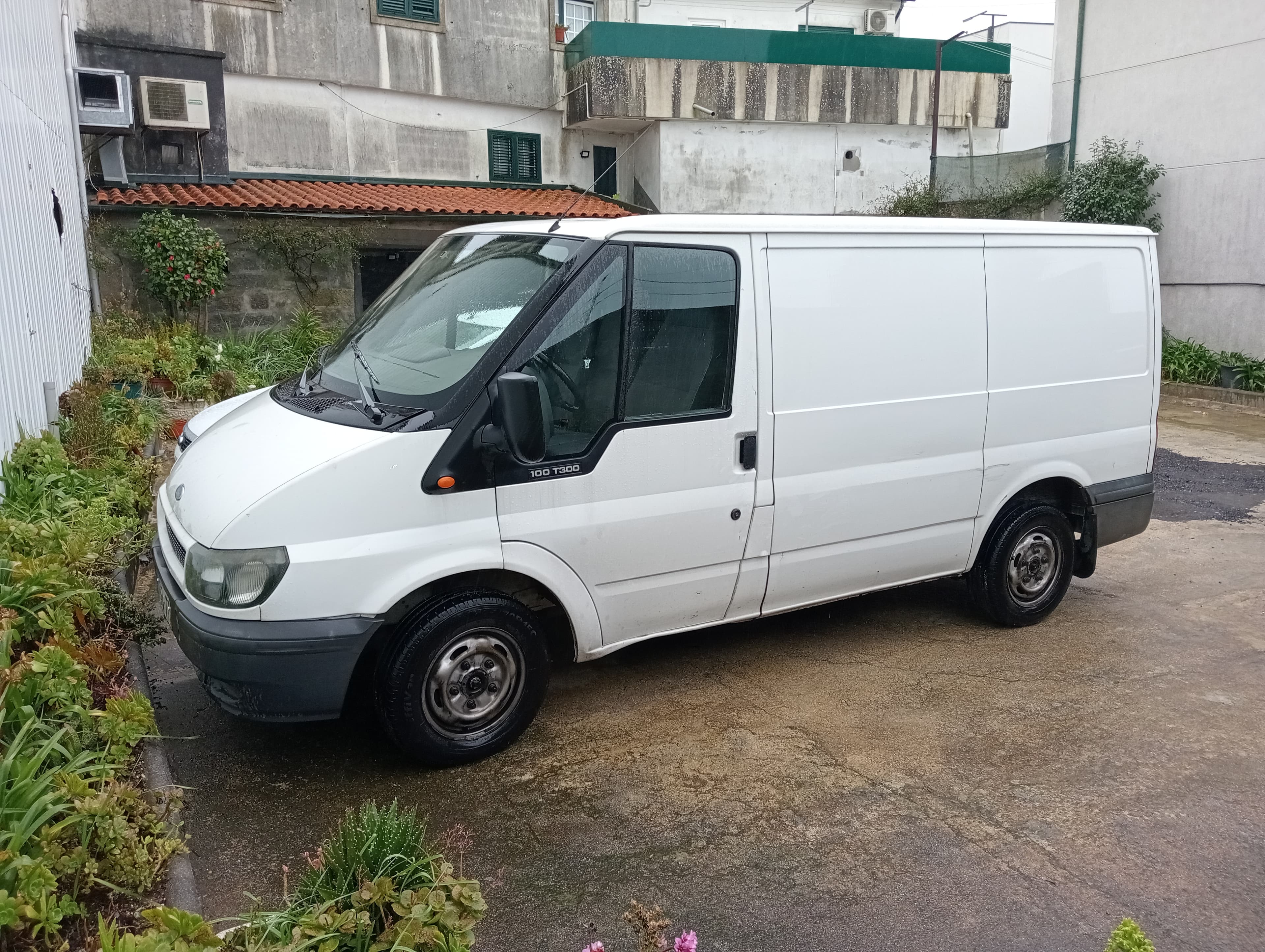 Ford Transit 300S · Ano 2002