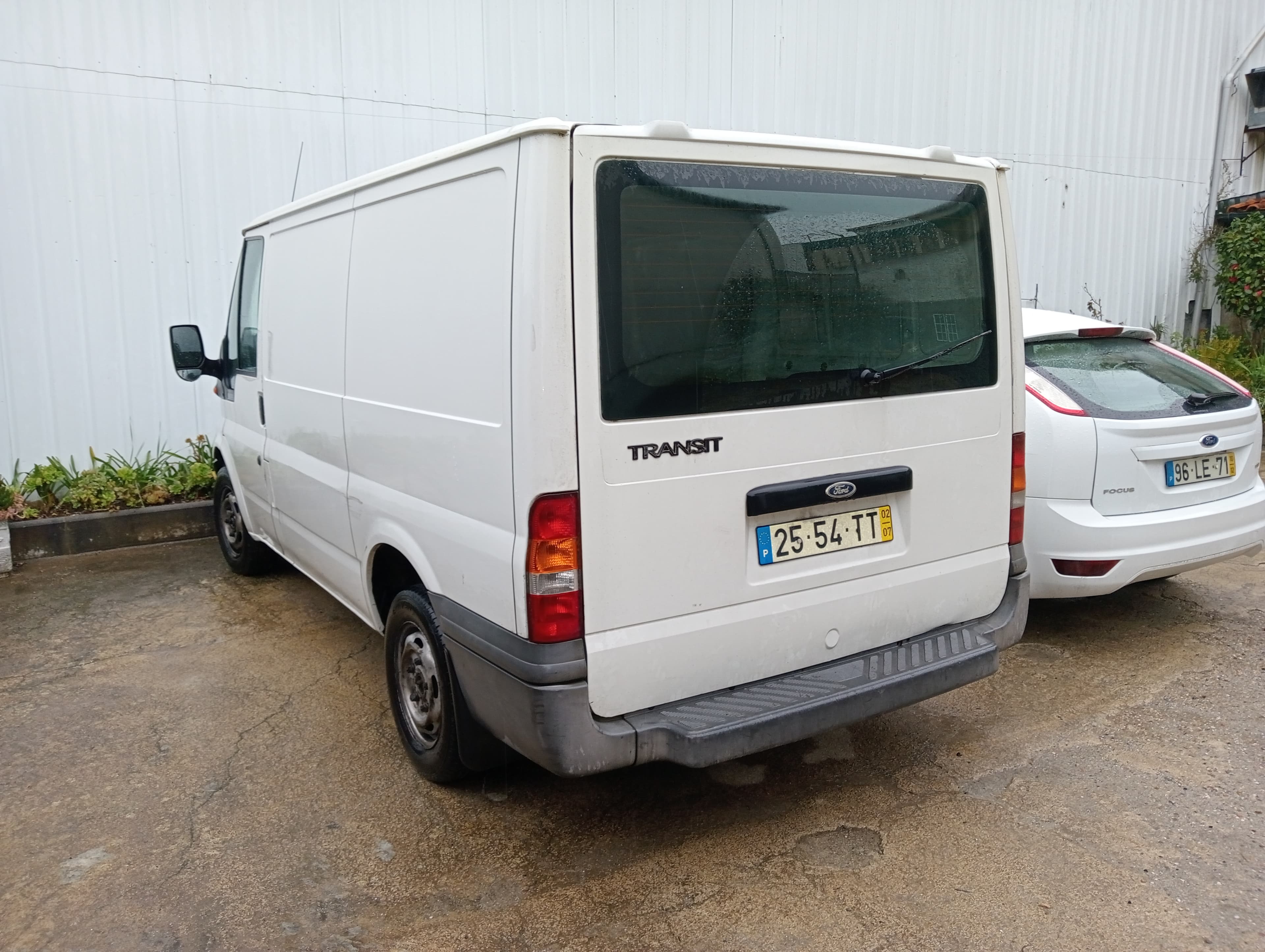 Ford Transit 300S · Ano 2002 — image 4