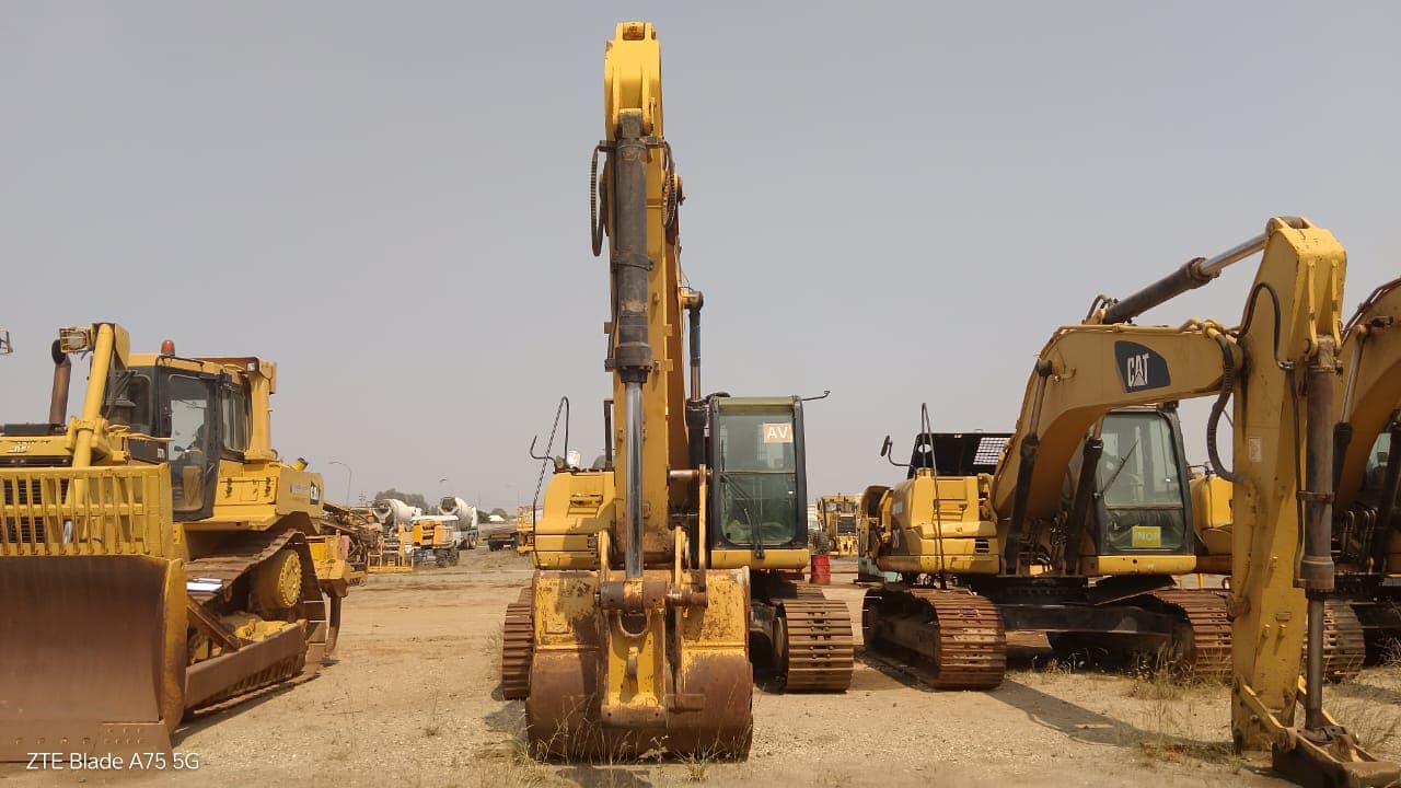 Escavadora de rastos Caterpillar 325 D — image 3