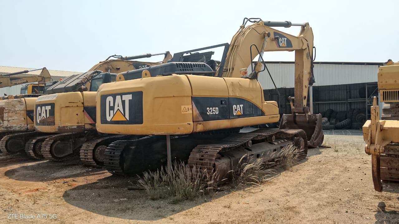 Escavadora de rastos Caterpillar 325 D — image 4