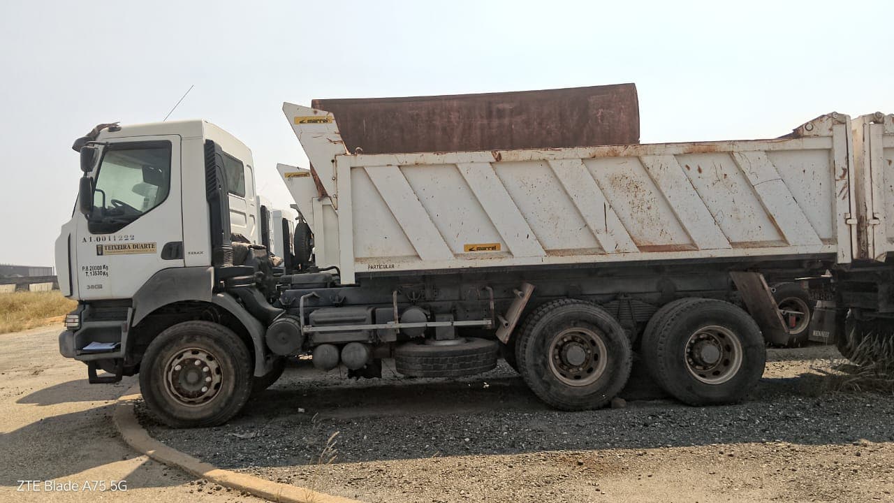 Camião basculante Renault Kerax — imagen 4