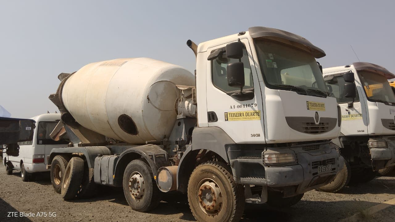 Autobetoneira 10m3 Renault Kerax — image 1