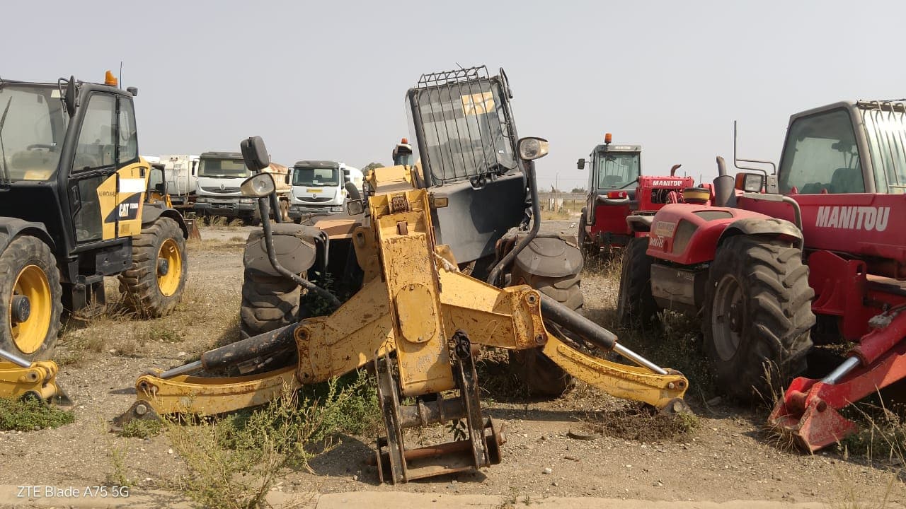 Empilhador telescópico Caterpillar TH 360B — imagen 3